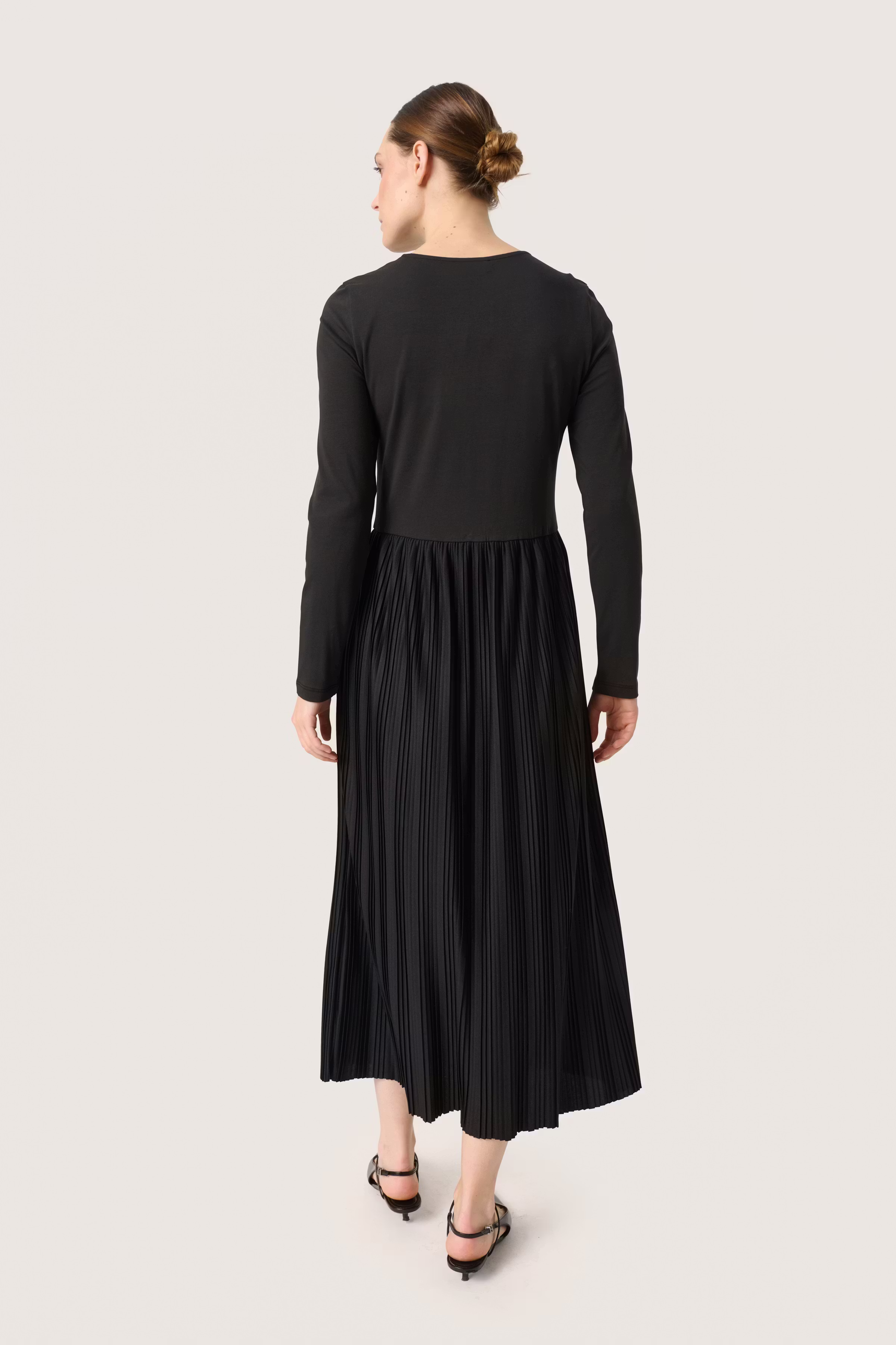 SLSimone Kleid LOOKBOOK BACK 30408000-194008