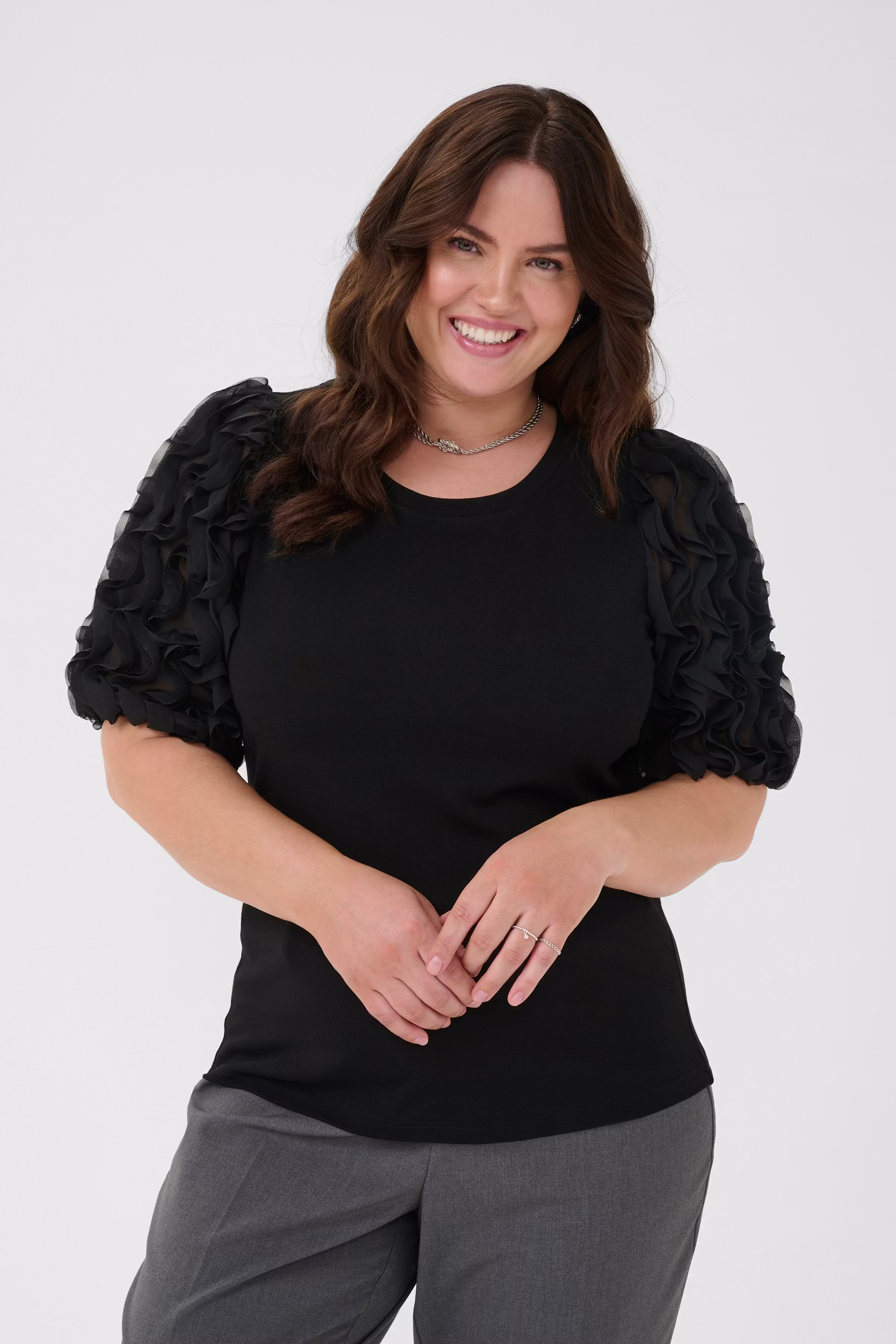 KClucinda T-shirt LOOKBOOK FRONT 10583840-100121