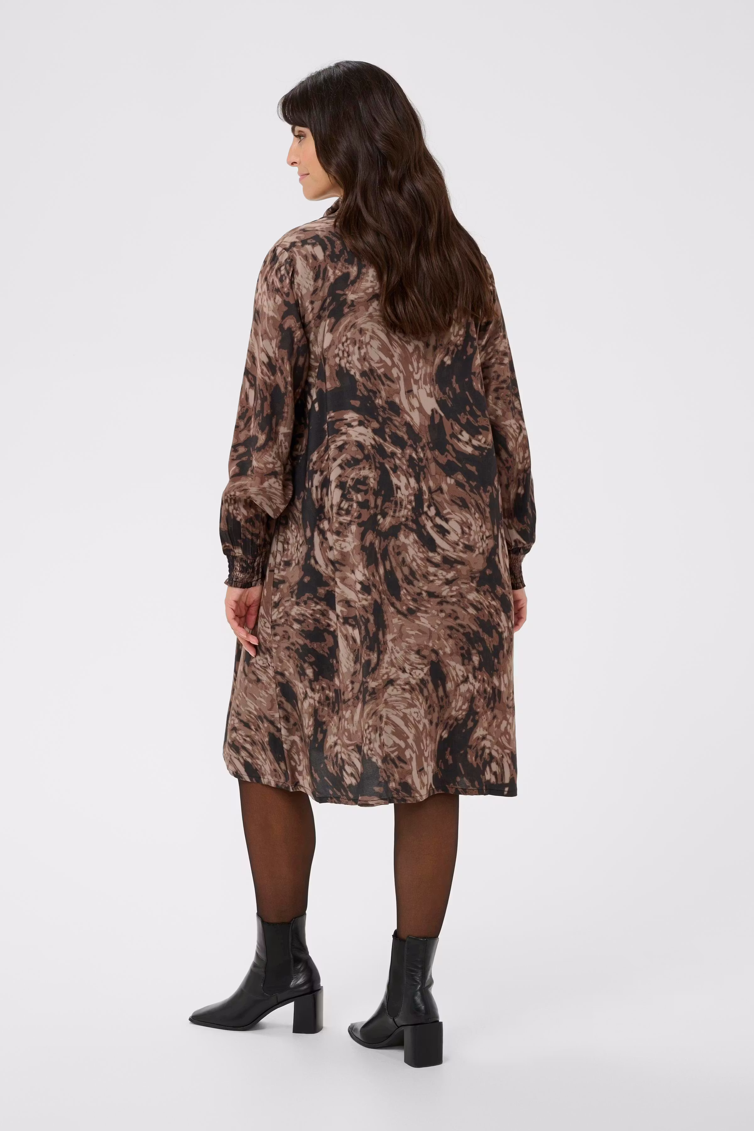 KCjamia Kjole LOOKBOOK BACK 10583853-108502