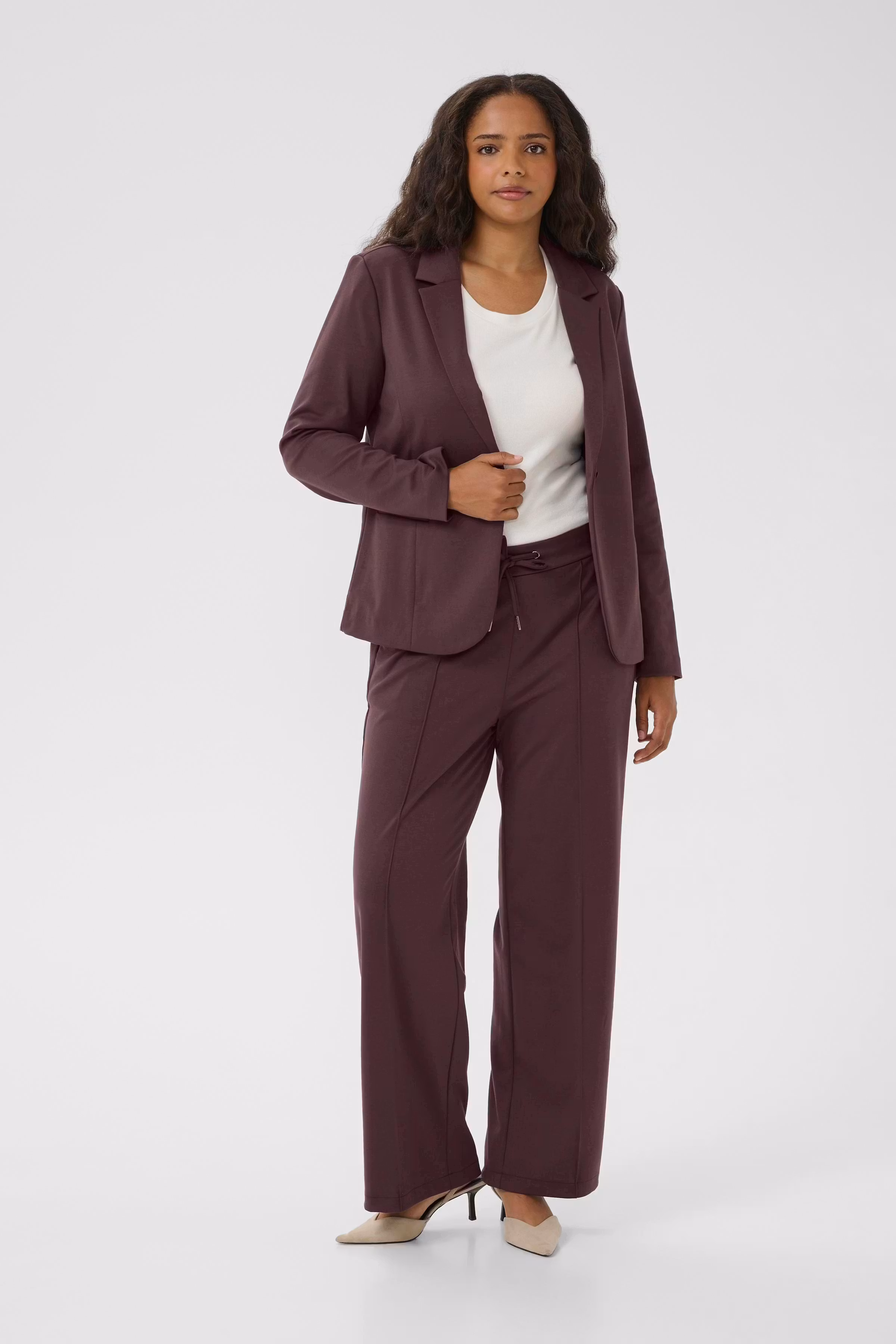 KCjenna Blazer LOOKBOOK FRONT 10582130-191619
