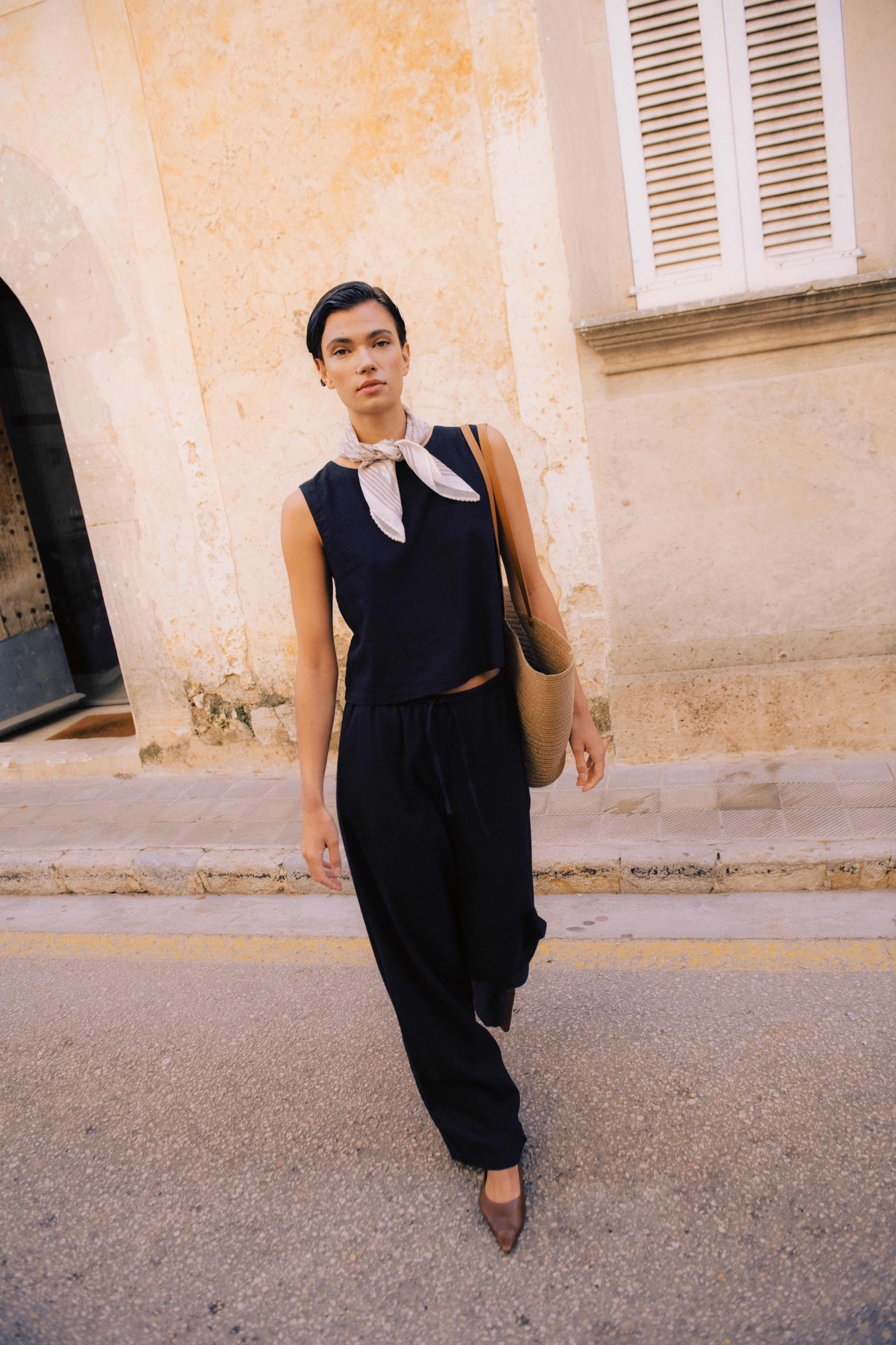 BYFALAKKA Broek LOCATION NONE 20818829-194008