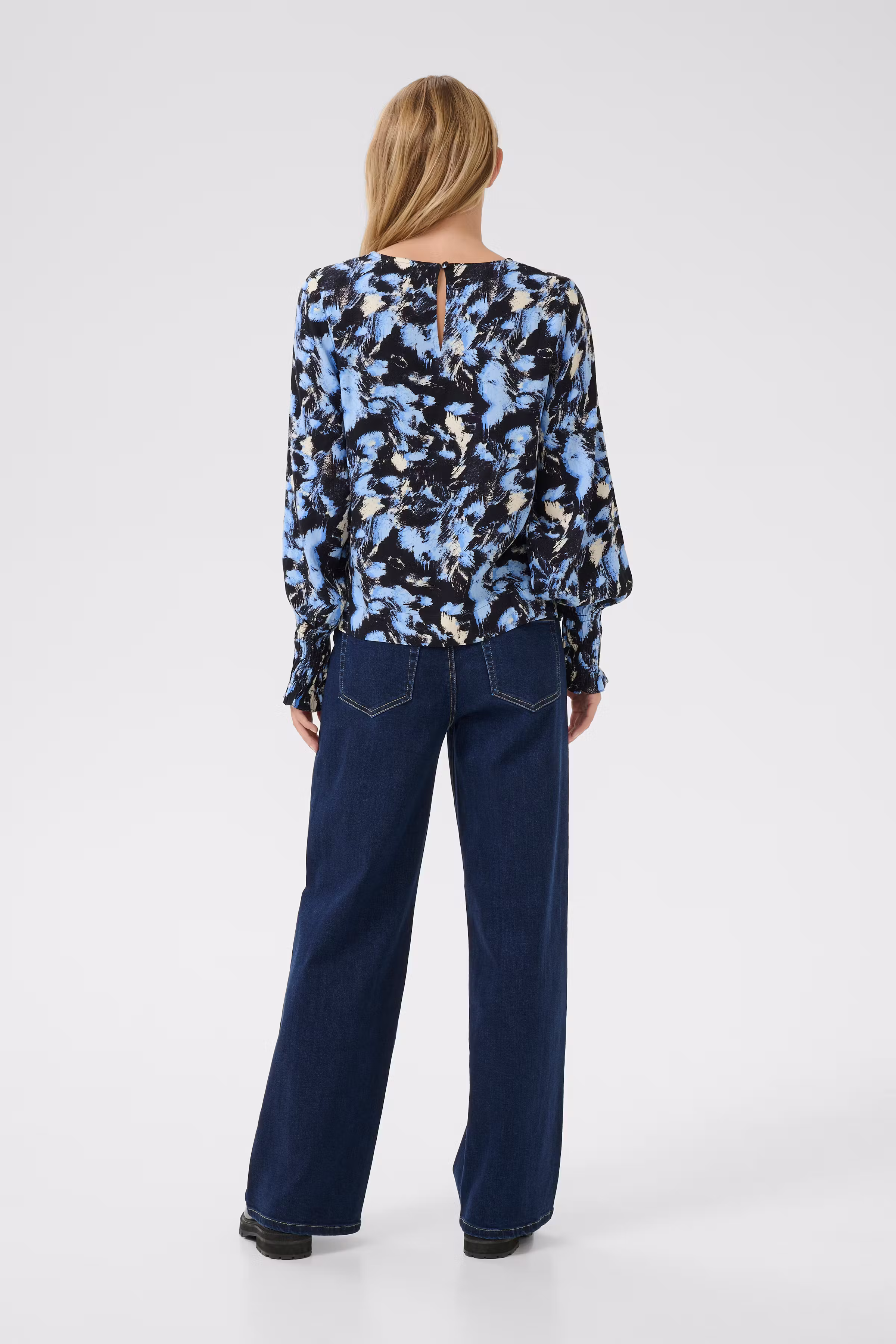 KAlura Blouse LOOKBOOK BACK 10509433-106806