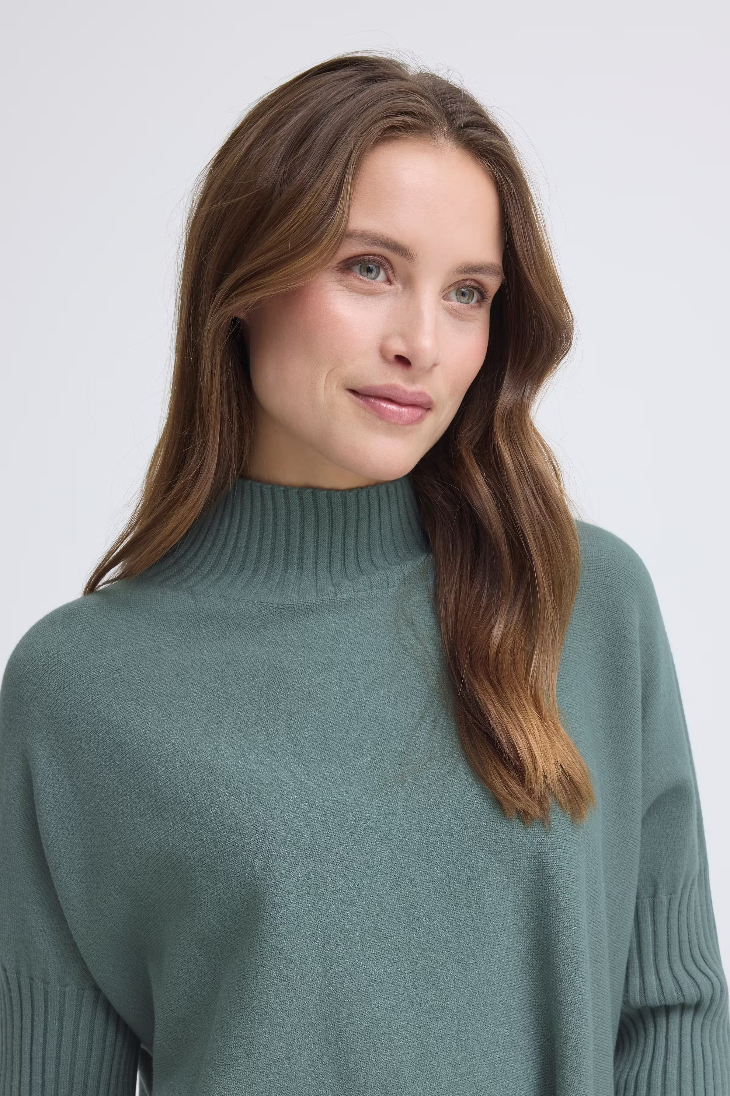 SBIRIS Pullover LOOKBOOK DETAIL 22101152-175110