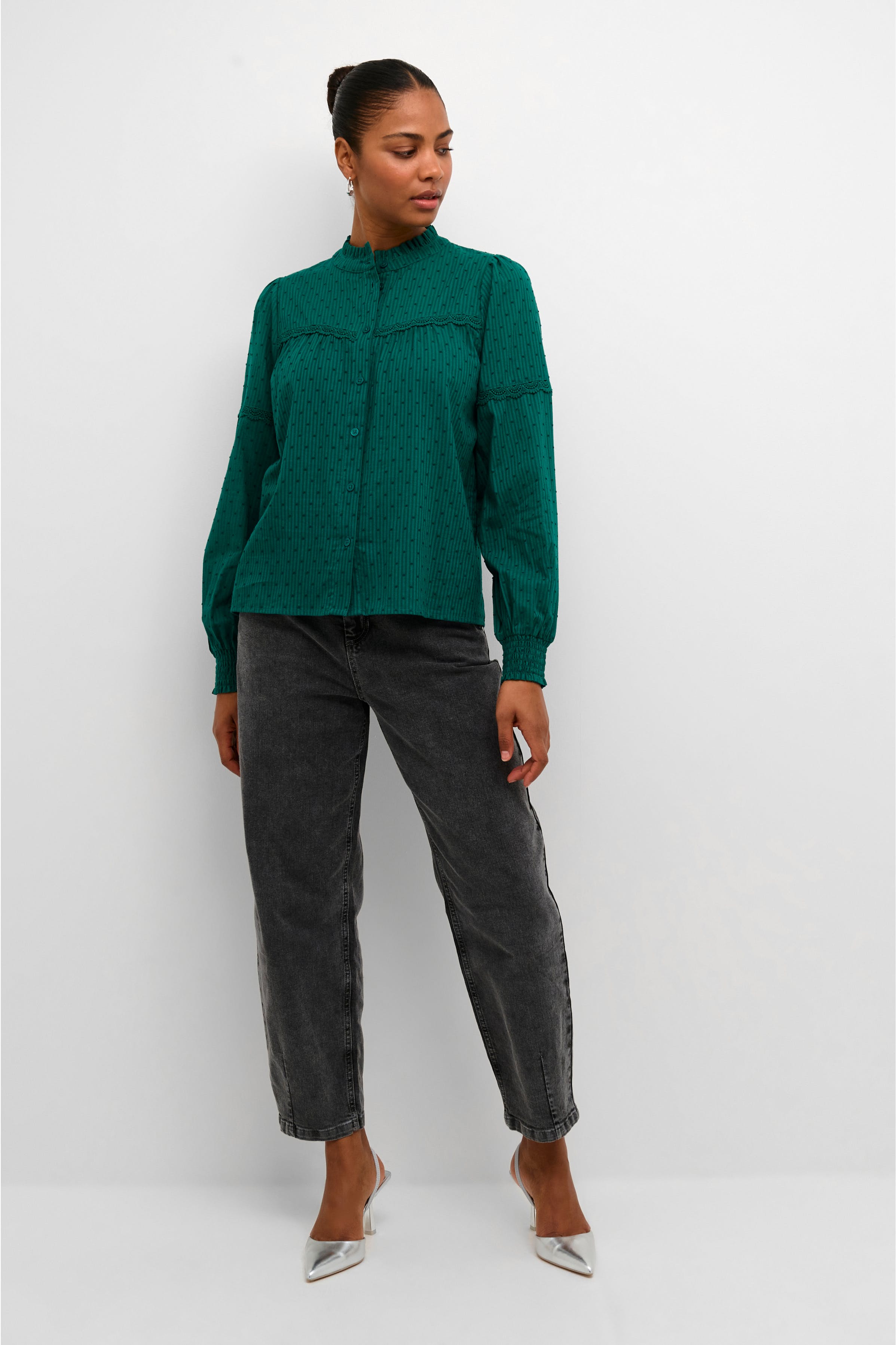 KAsille Bluse LOOKBOOK FRONT 10507928-195421