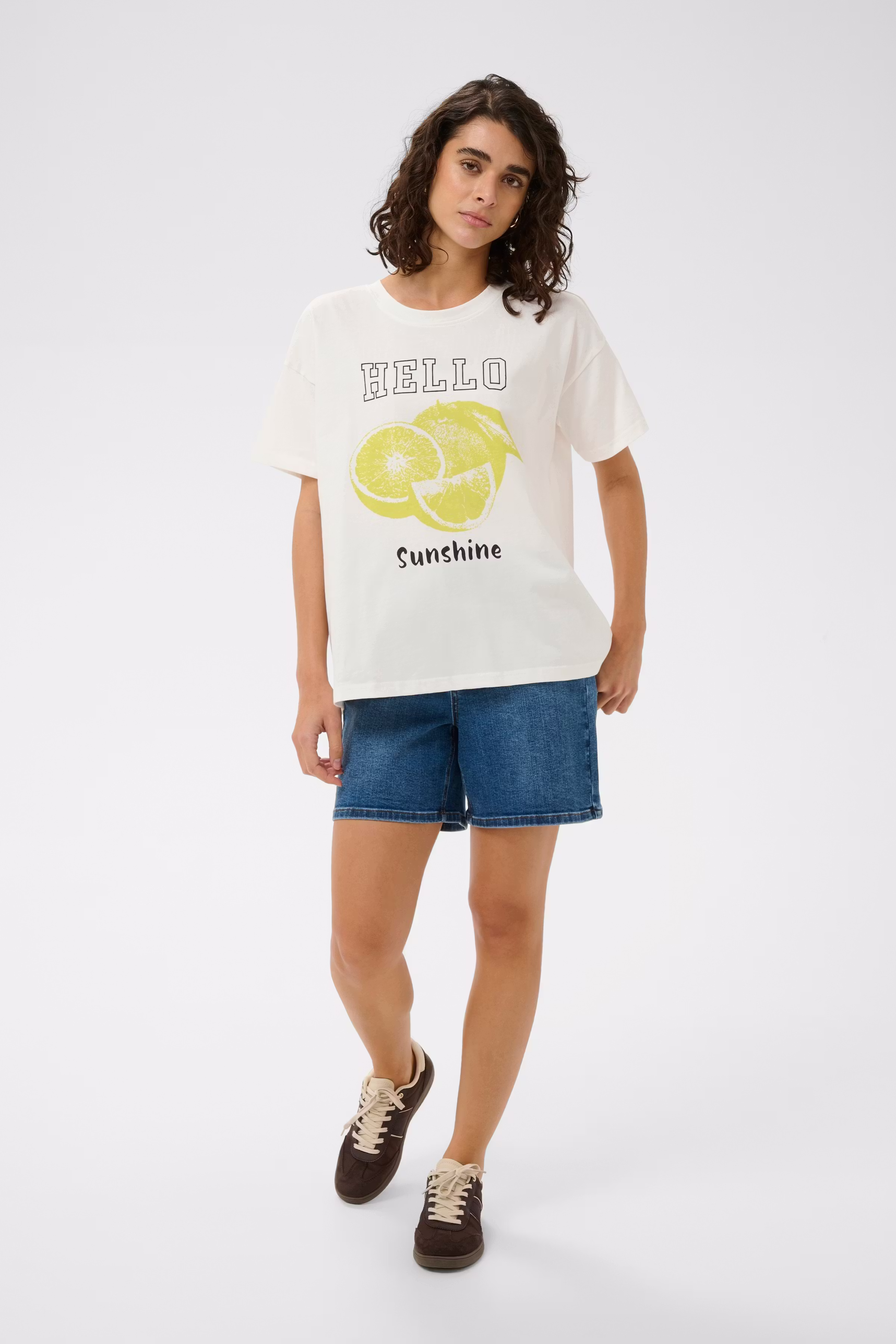 KAchelsea T-shirt LOOKBOOK FRONT 10511340-110602