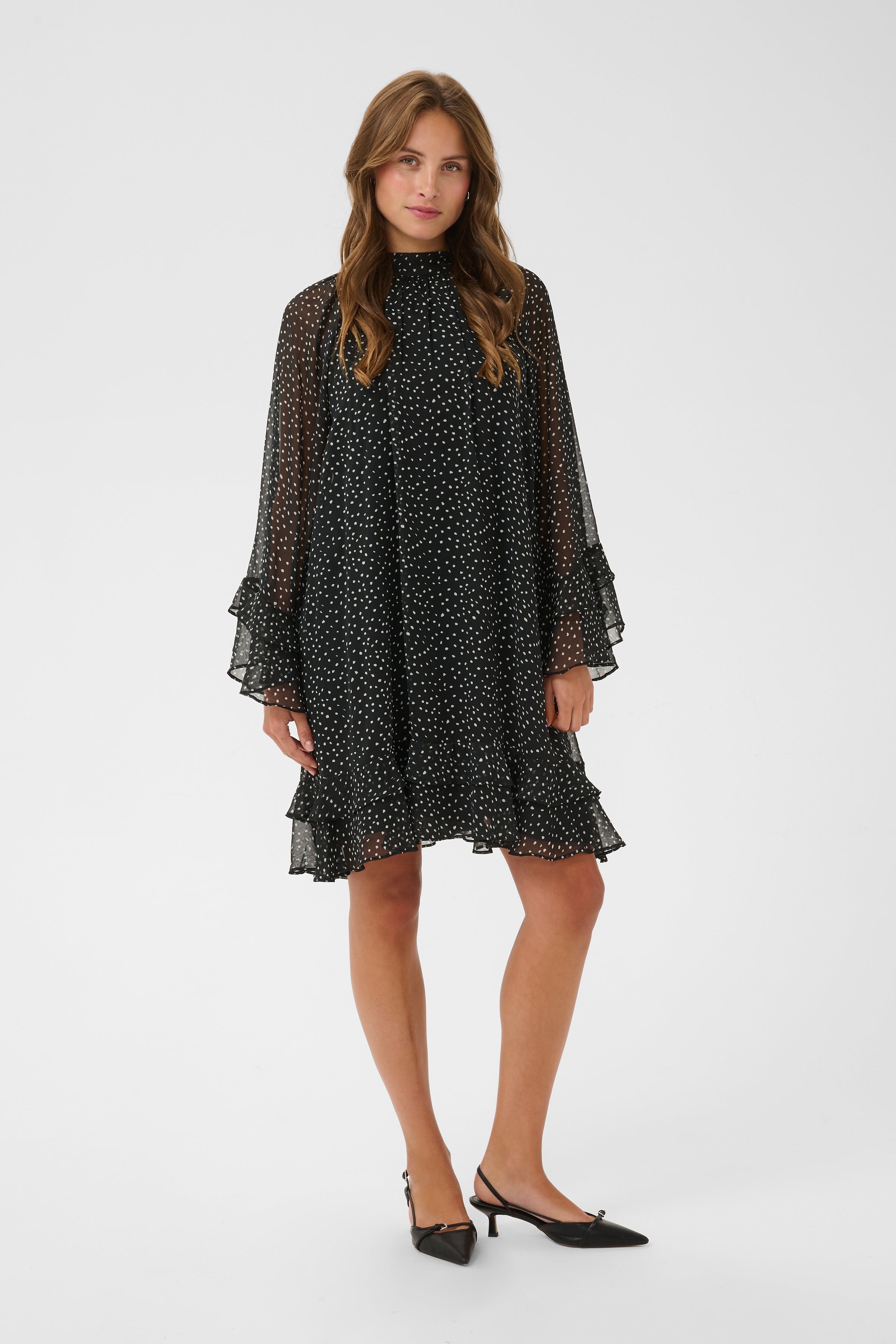 LabelleSZ Dress LOOKBOOK FRONT 30514739-305412