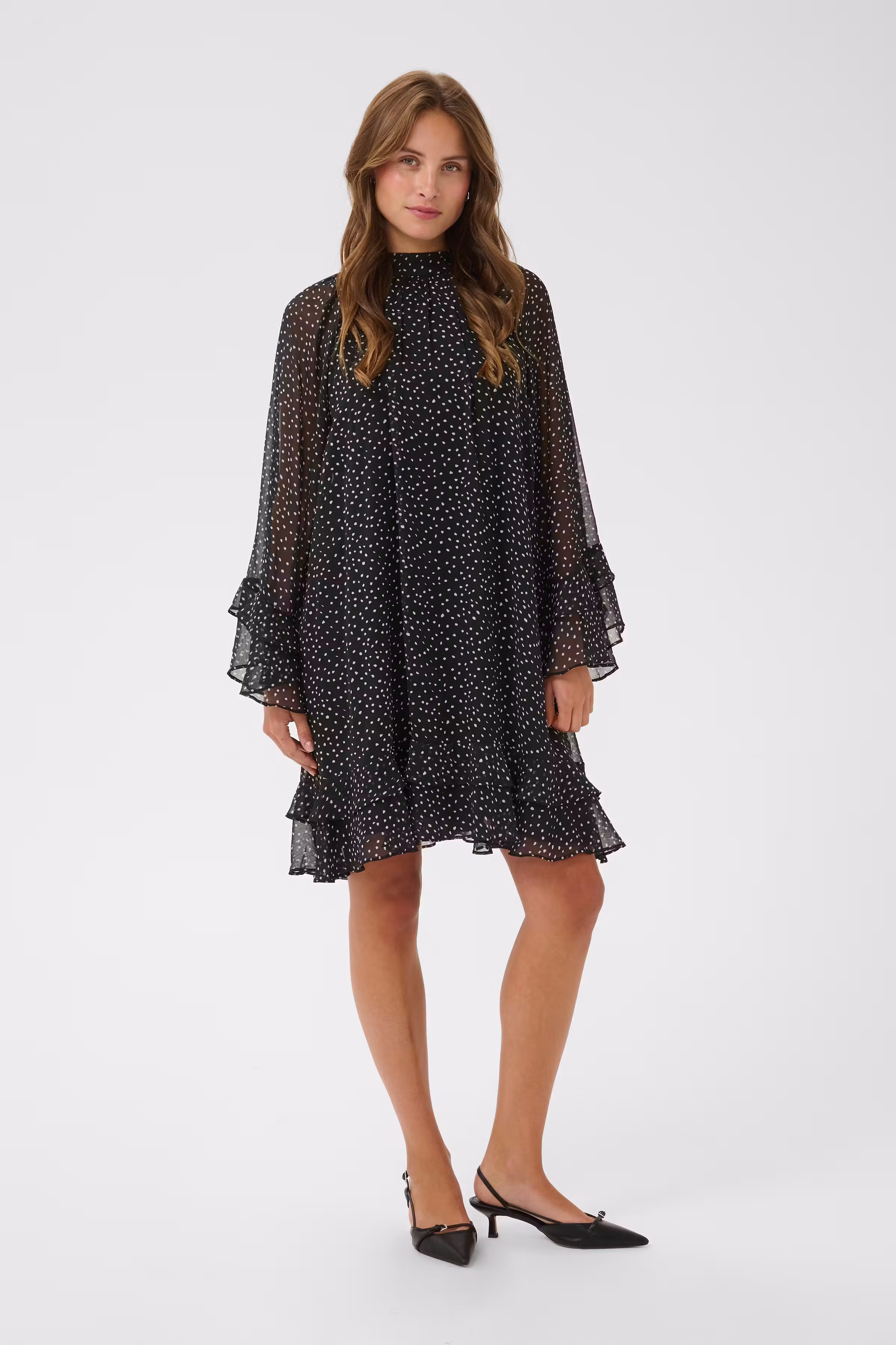 LabelleSZ Dress LOOKBOOK FRONT 30514739-305412