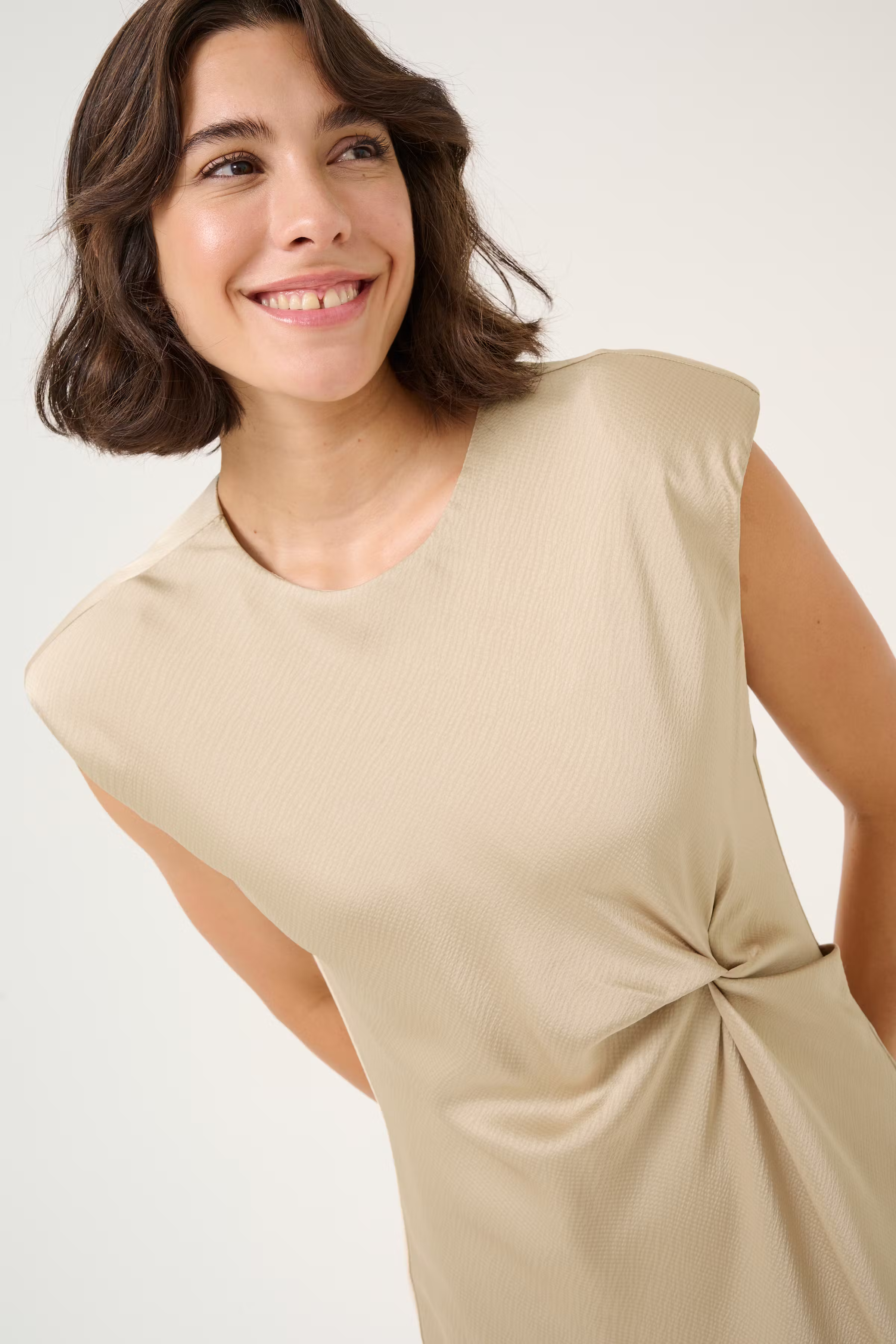 KApristina Kjole LOOKBOOK DETAIL 10509763-151305