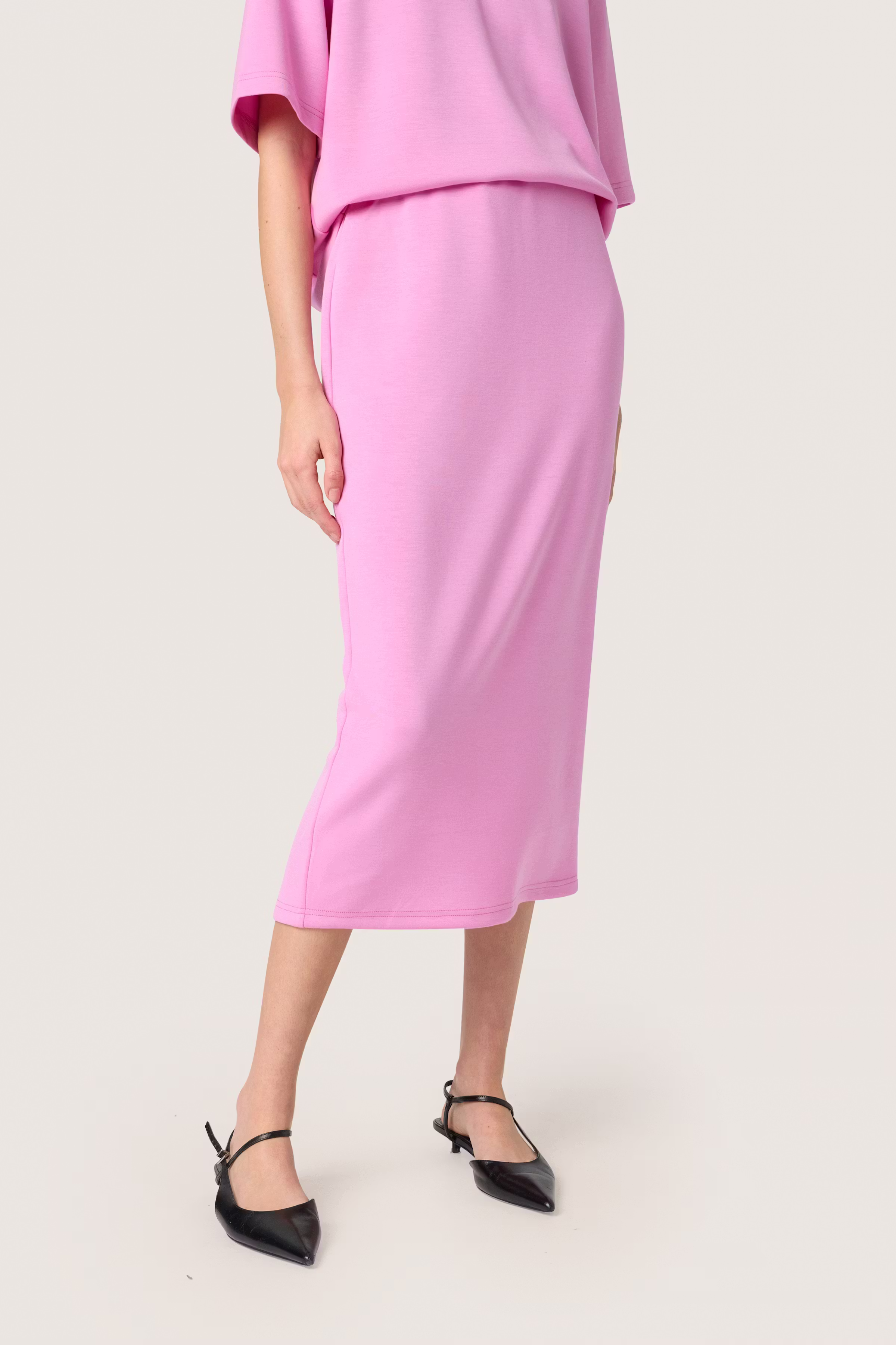 SLEllan Skirt LOOKBOOK FRONT 30408376-163118