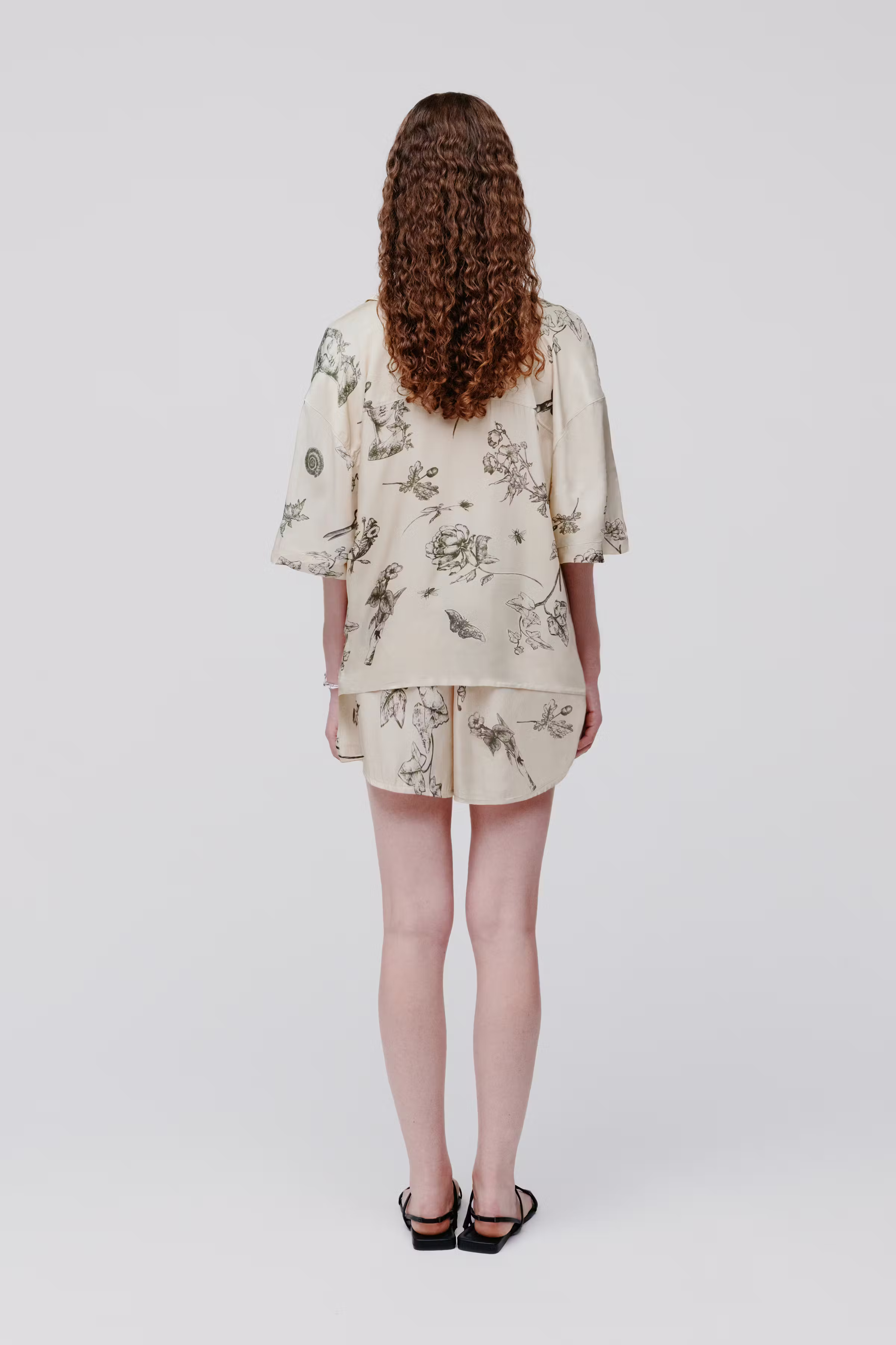 EUDORA Shirt LOOKBOOK BACK 30600589-MC2173