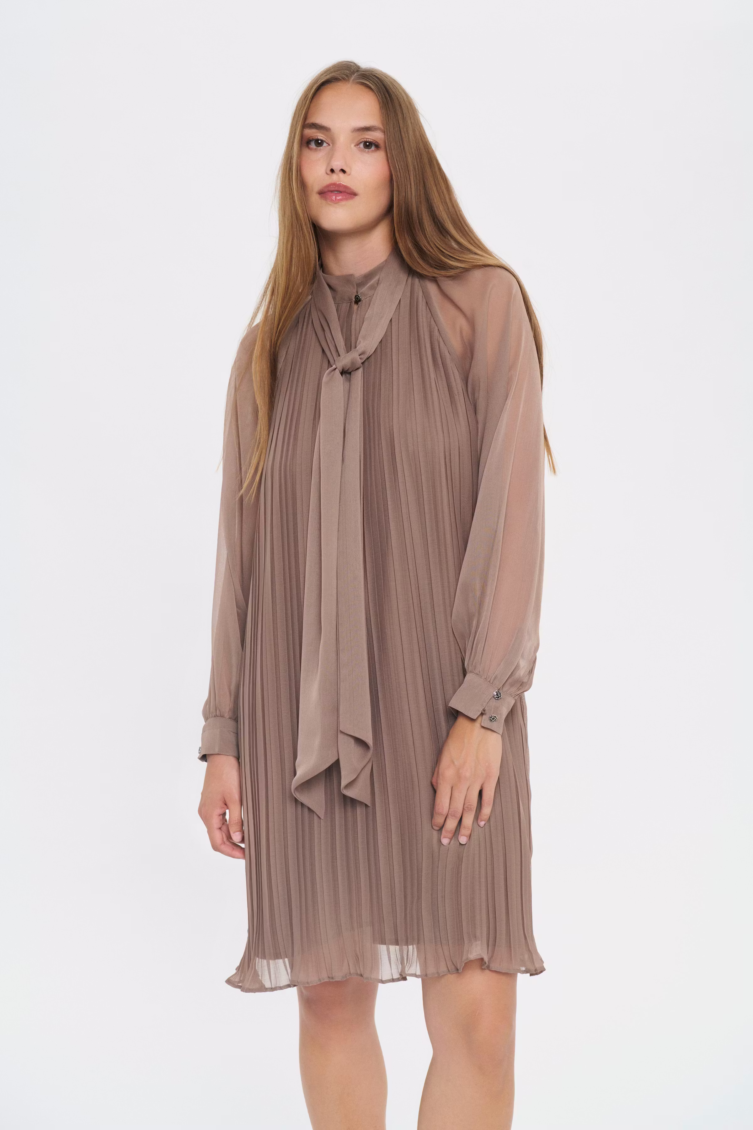 NuriSZ Kjole LOOKBOOK FRONT 30514599-171410