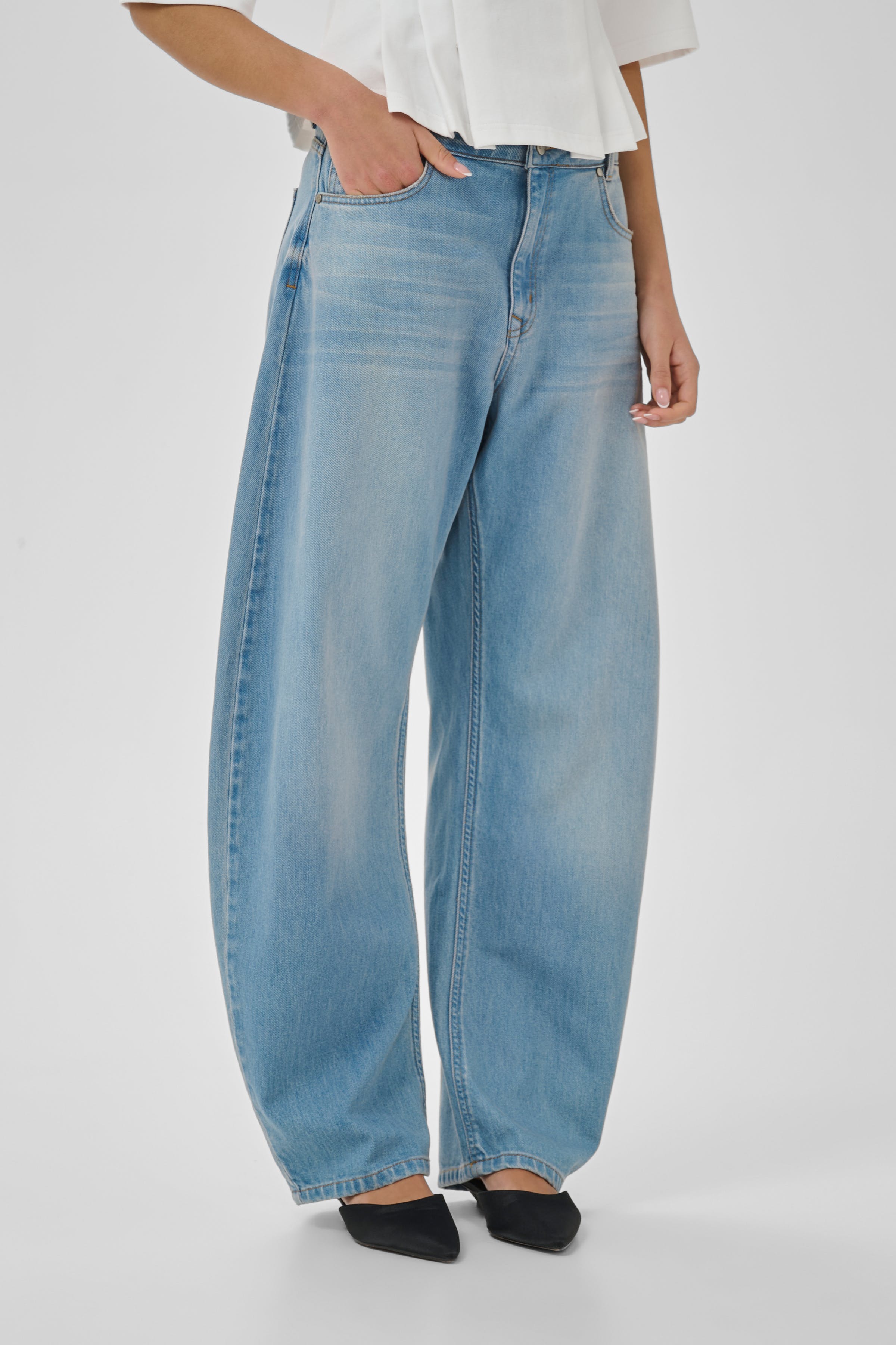 MWRemmie Jeans LOOKBOOK FRONT 10705635-100047