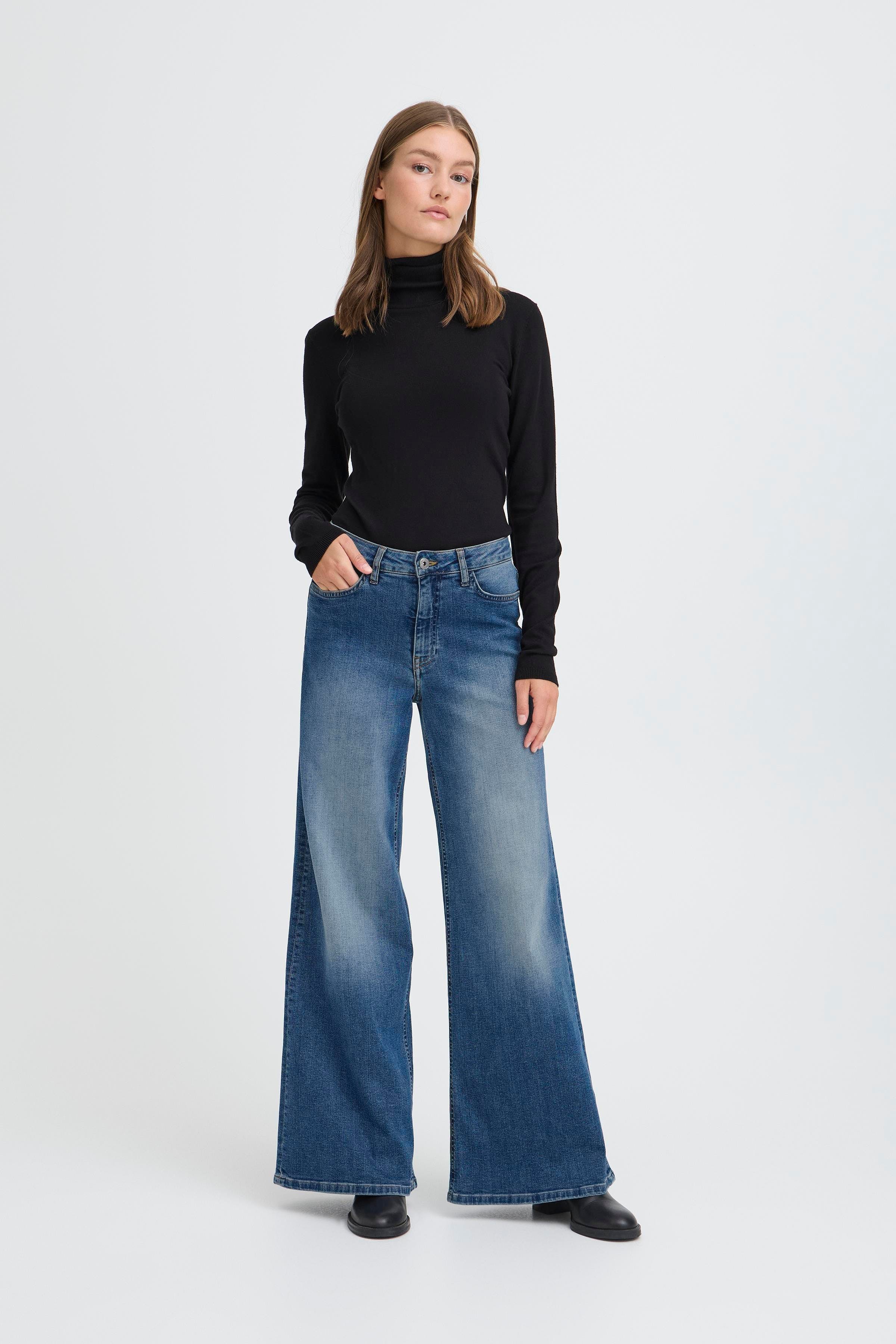 IHTWIGGY WIDE Jeans LOOKBOOK FRONT 20119022-19037