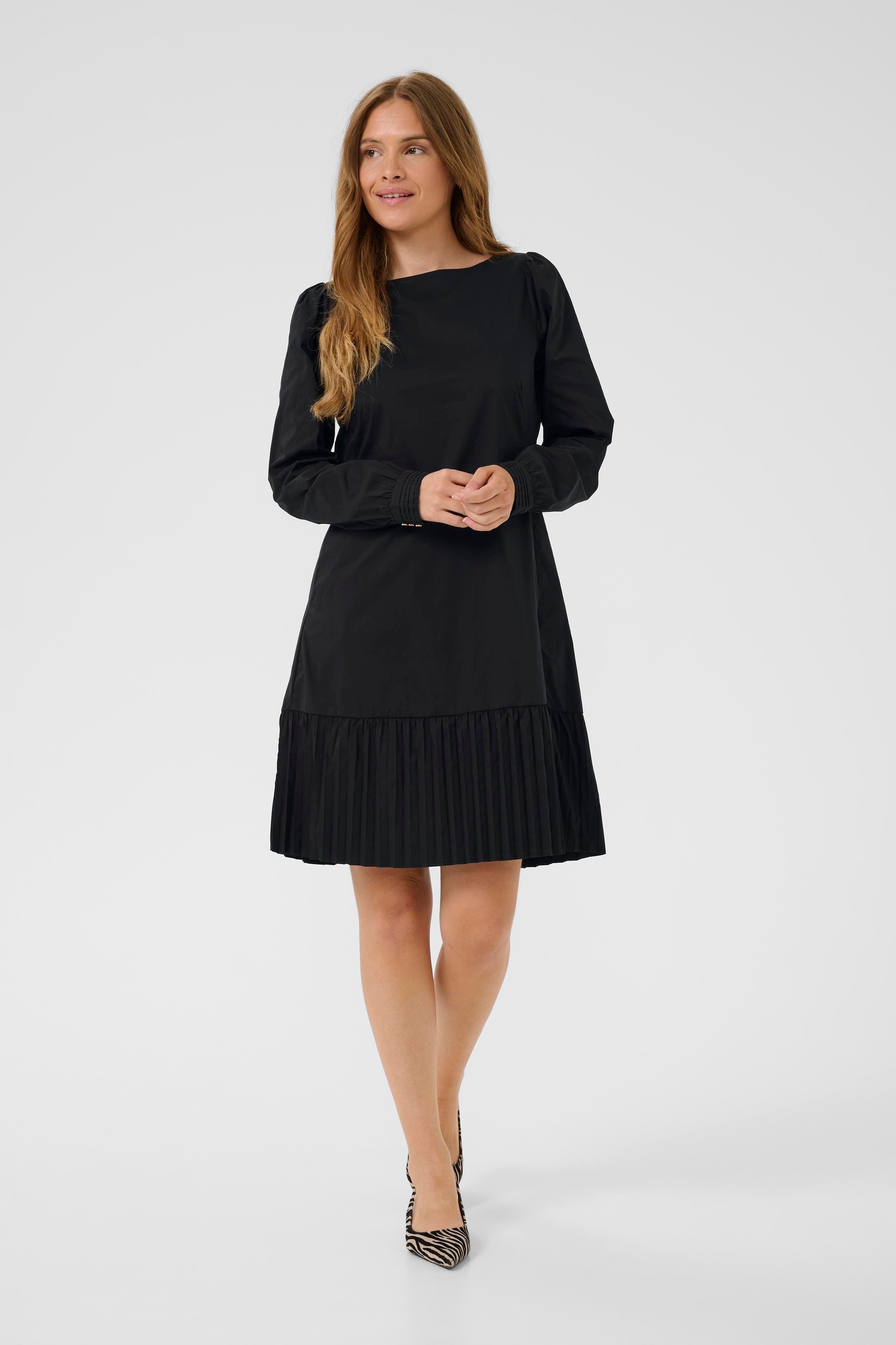 CUbeate Klänning LOOKBOOK FRONT 50111419-500012