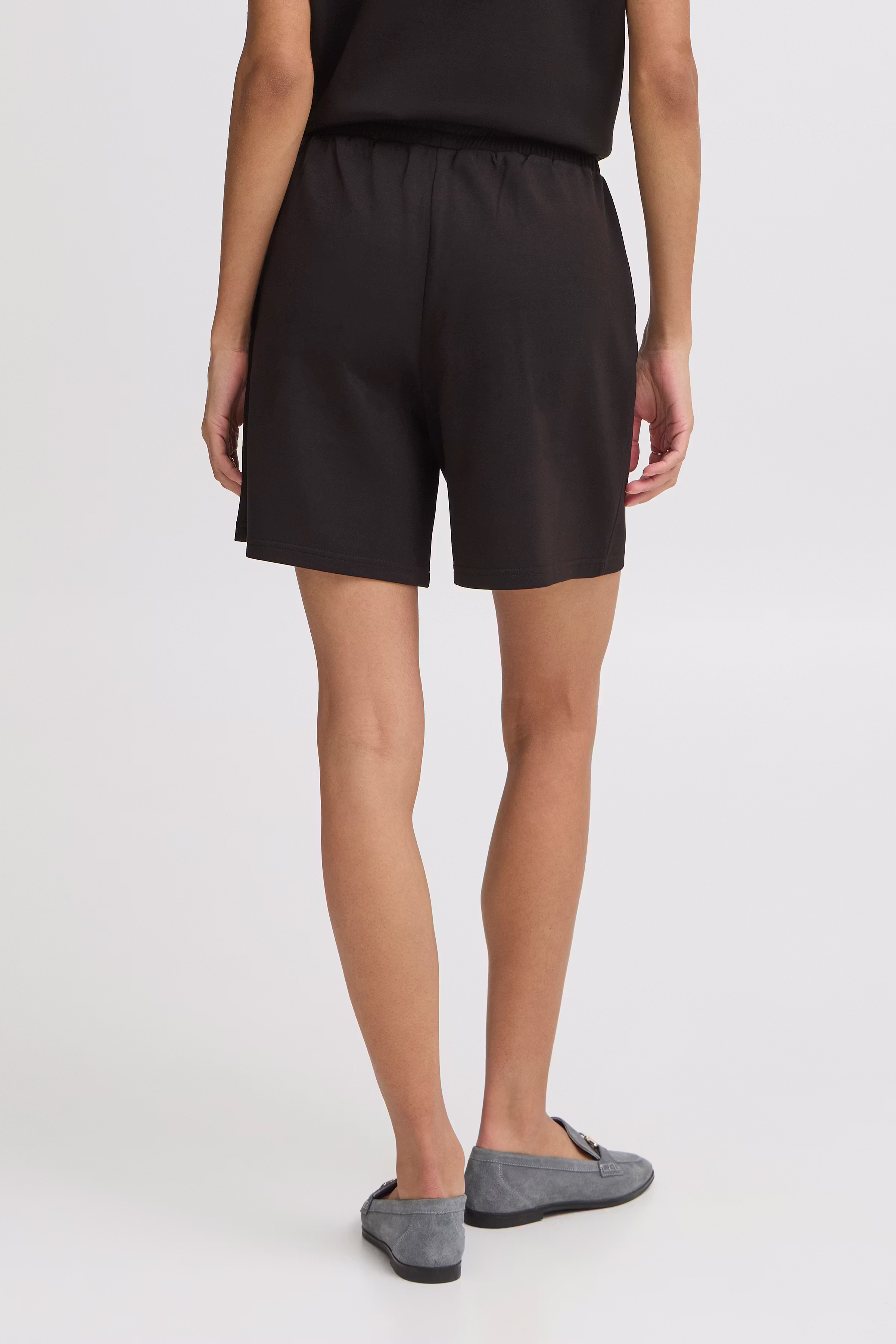 BYPUSTI Shorts LOOKBOOK BACK 20816657-200451