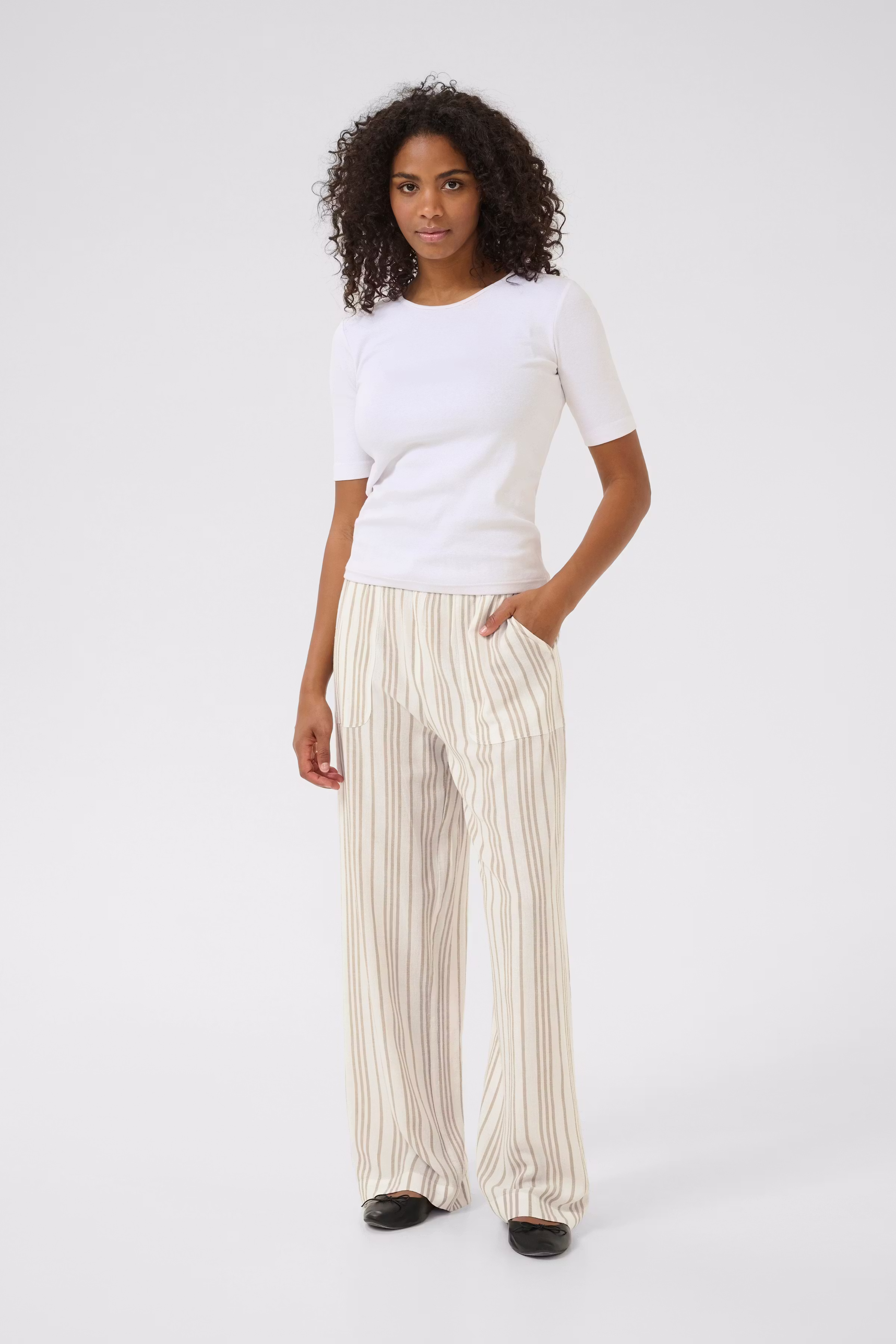 KAmilia Linen trousers LOOKBOOK FRONT 10508314-107125