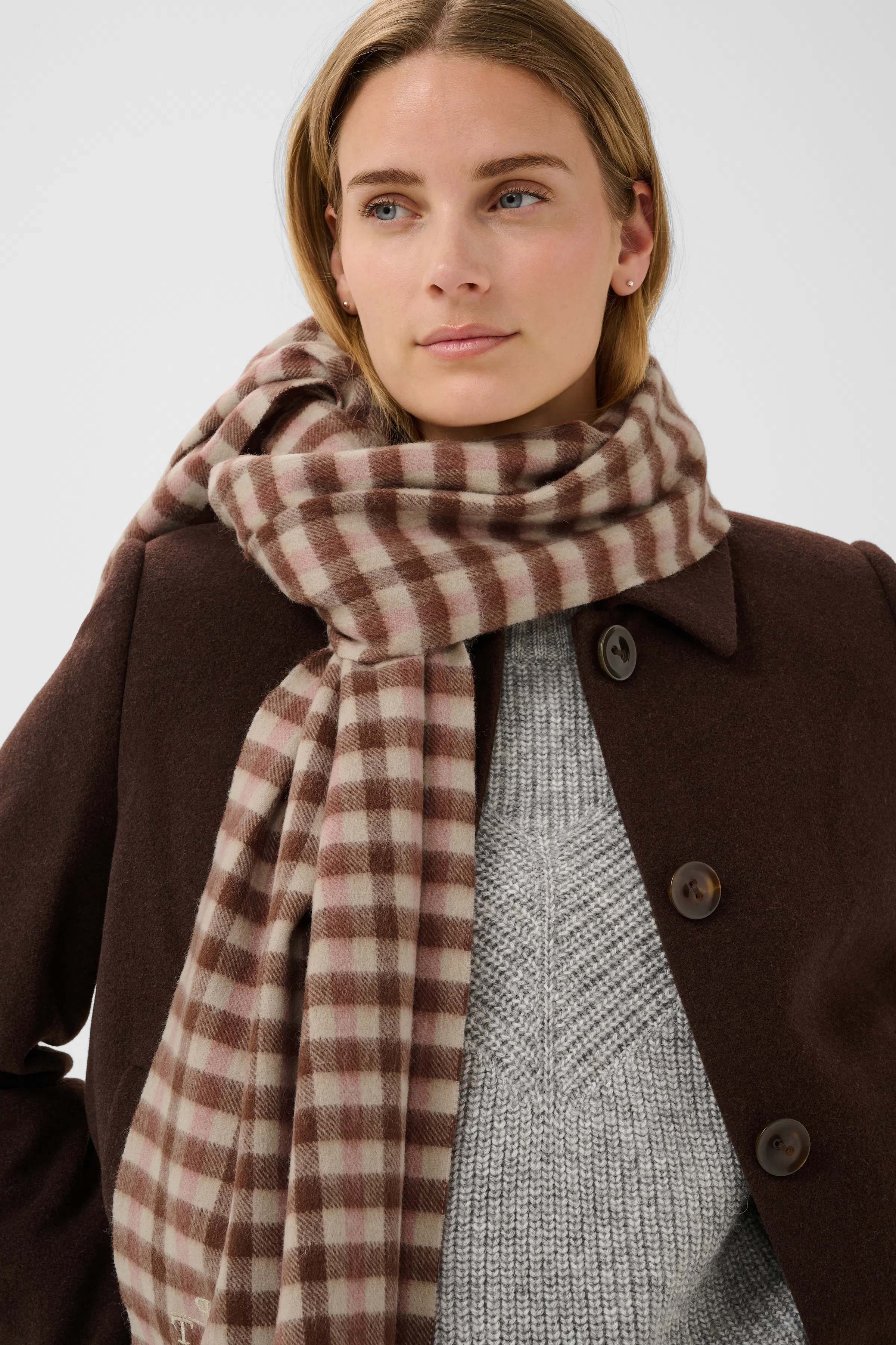 KithaPW Skjerf LOOKBOOK DETAIL 30308757-305345