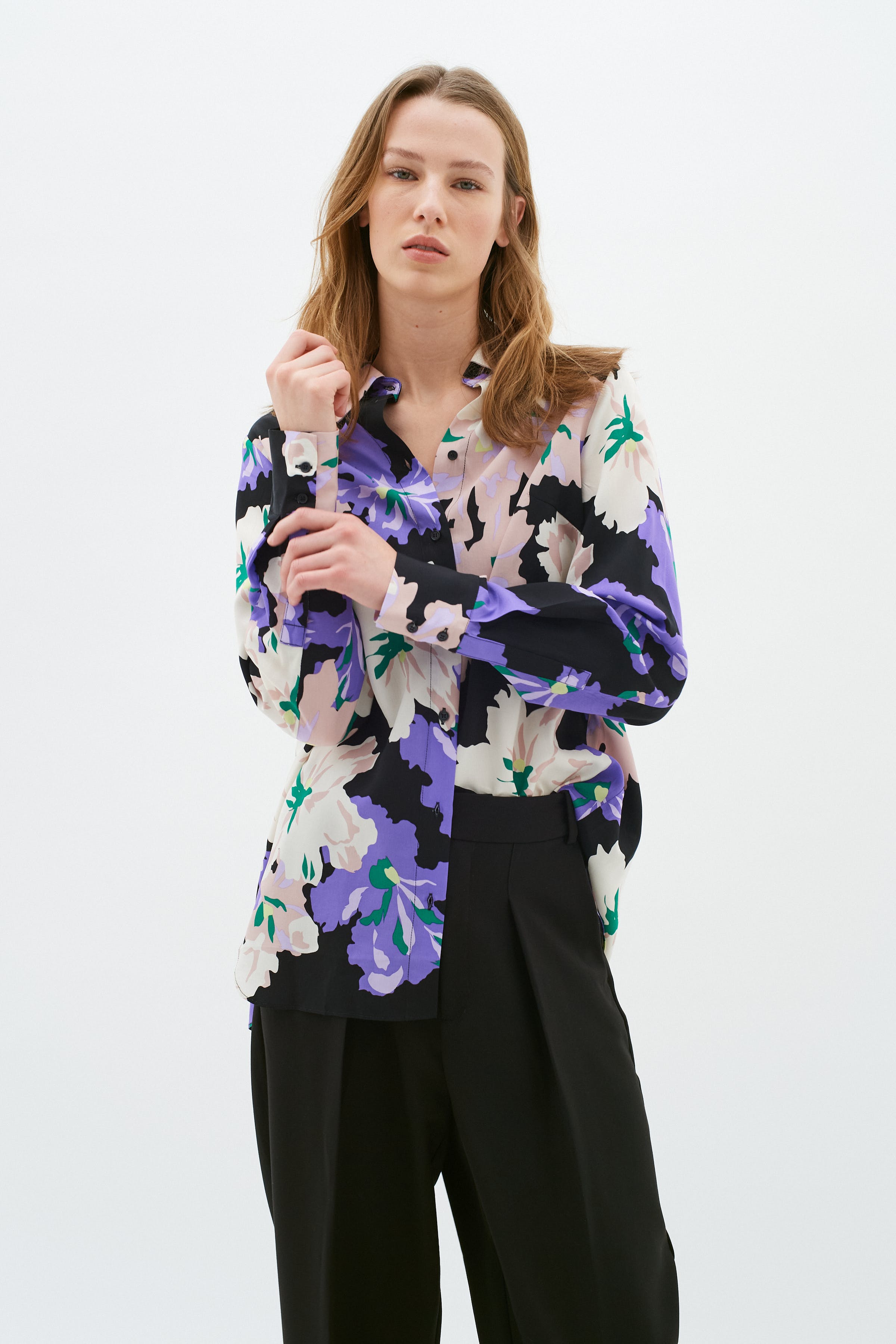 HanniIW Overhemd LOOKBOOK FRONT 30109124-302759