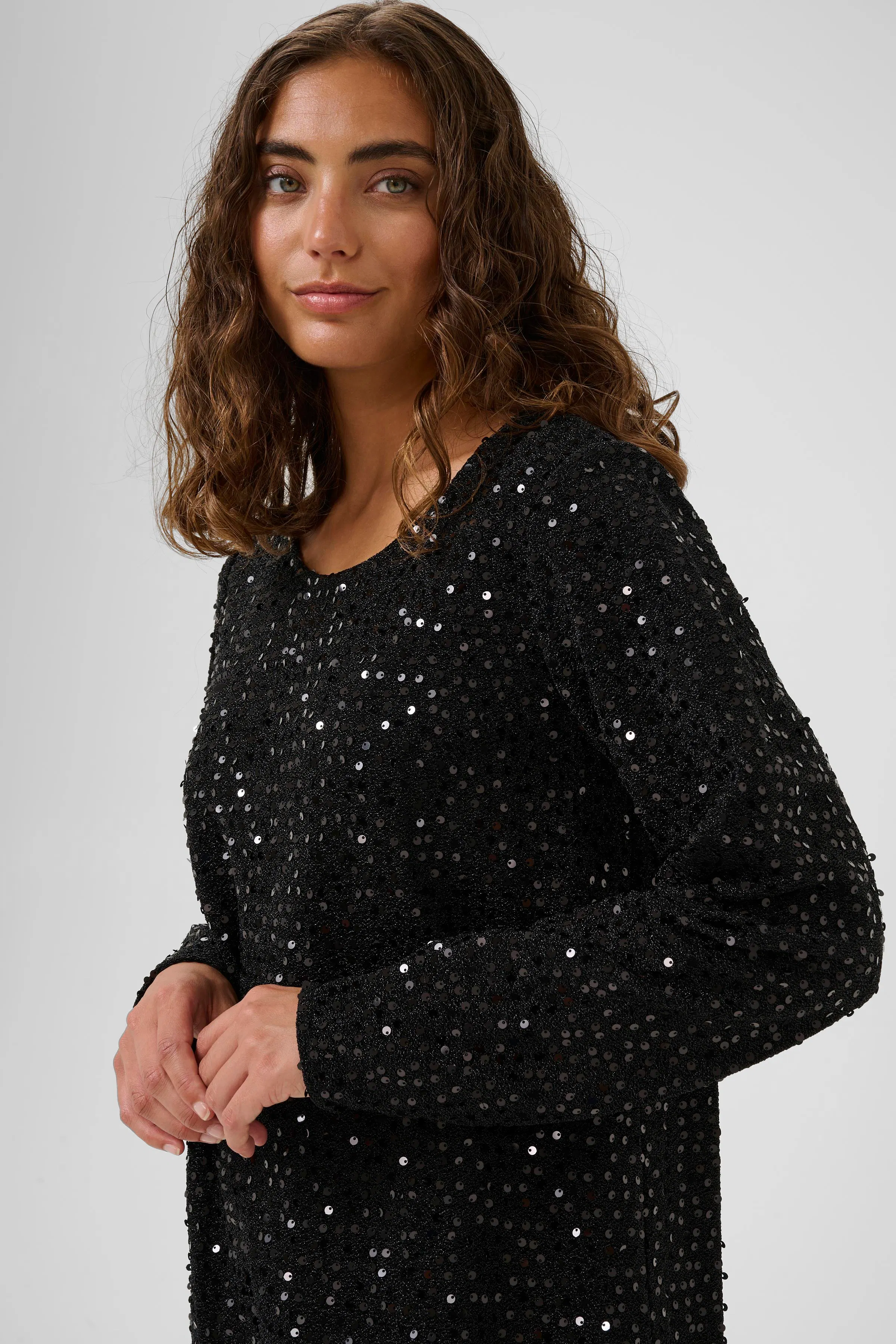CUbia Pailletkjole LOOKBOOK DETAIL 50112568-500012