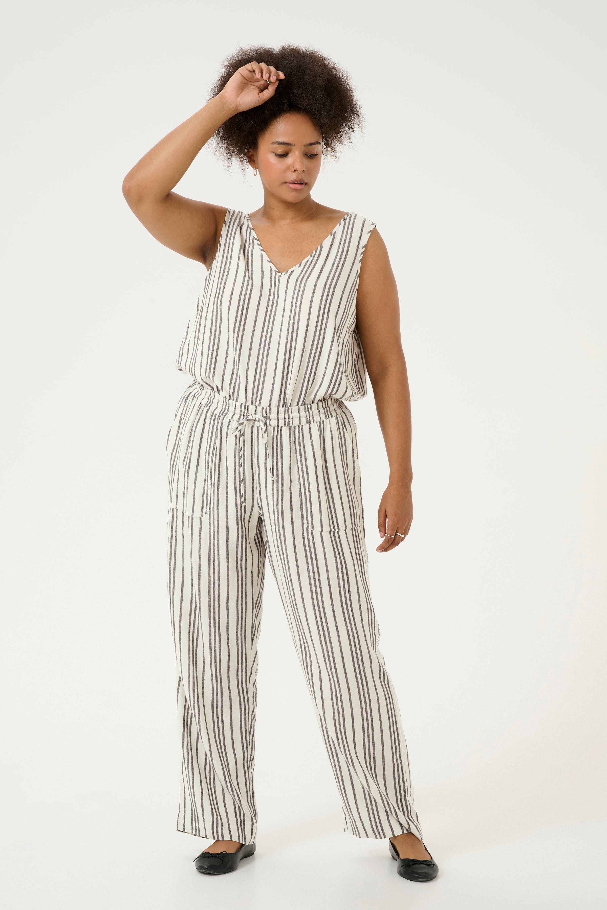 KCmille Linen Trousers LOOKBOOK FRONT 10582220-107124