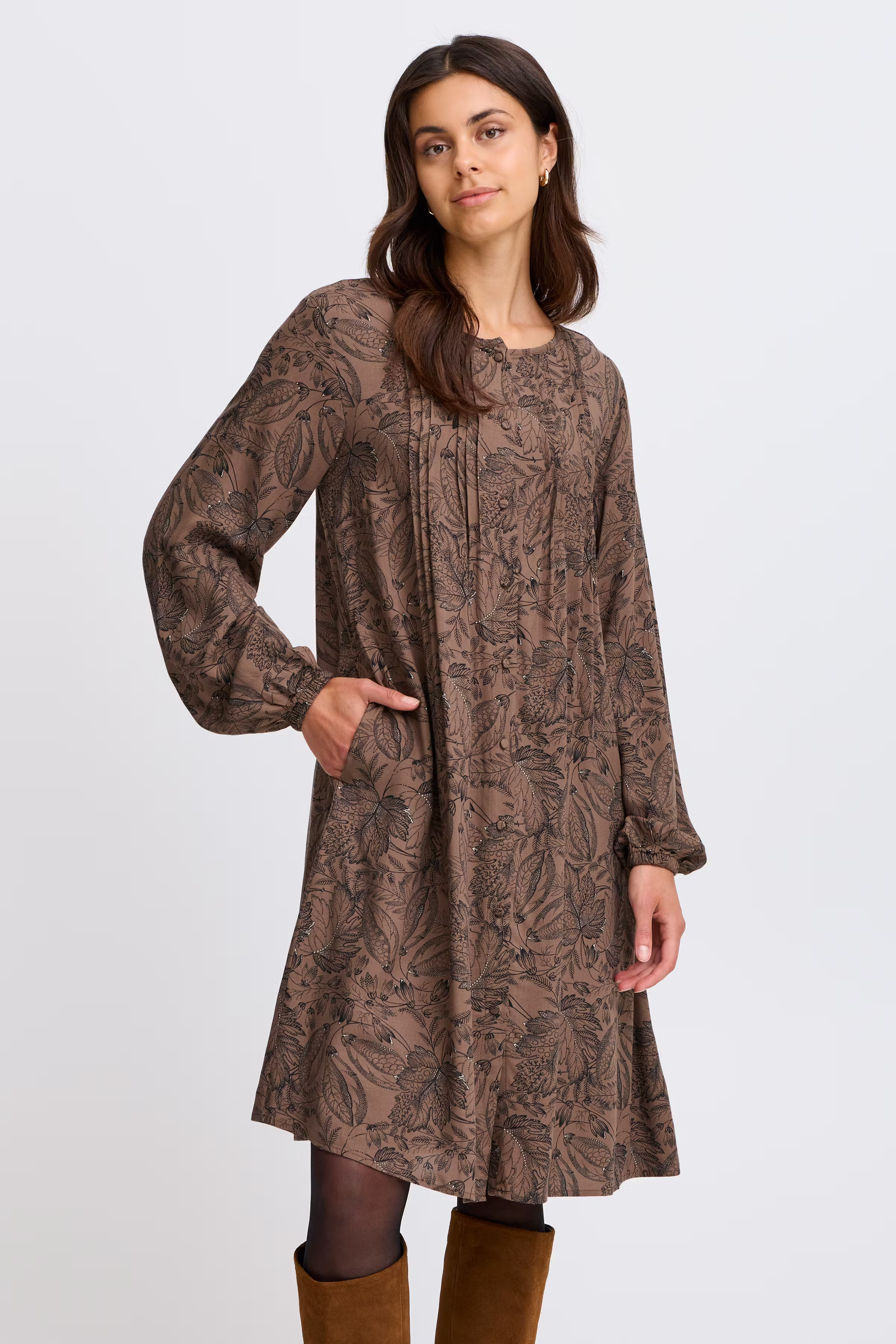 FRKIKI Kjole LOOKBOOK FRONT 20614525-204298