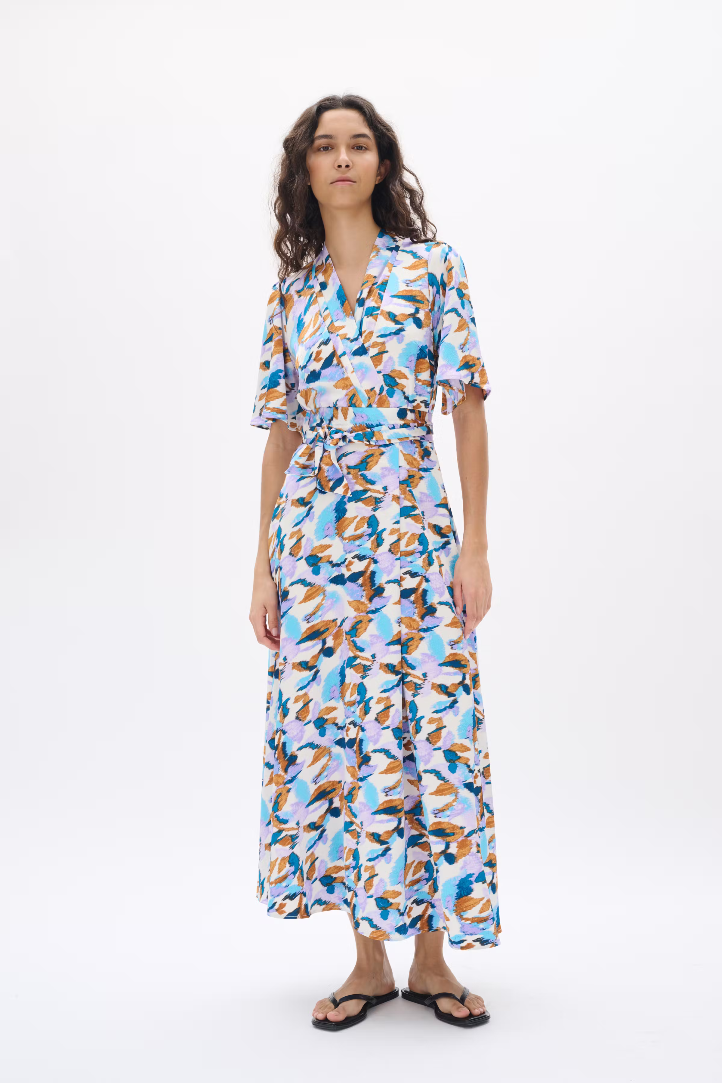 SendraIW Dress LOOKBOOK FRONT 30111079-304290