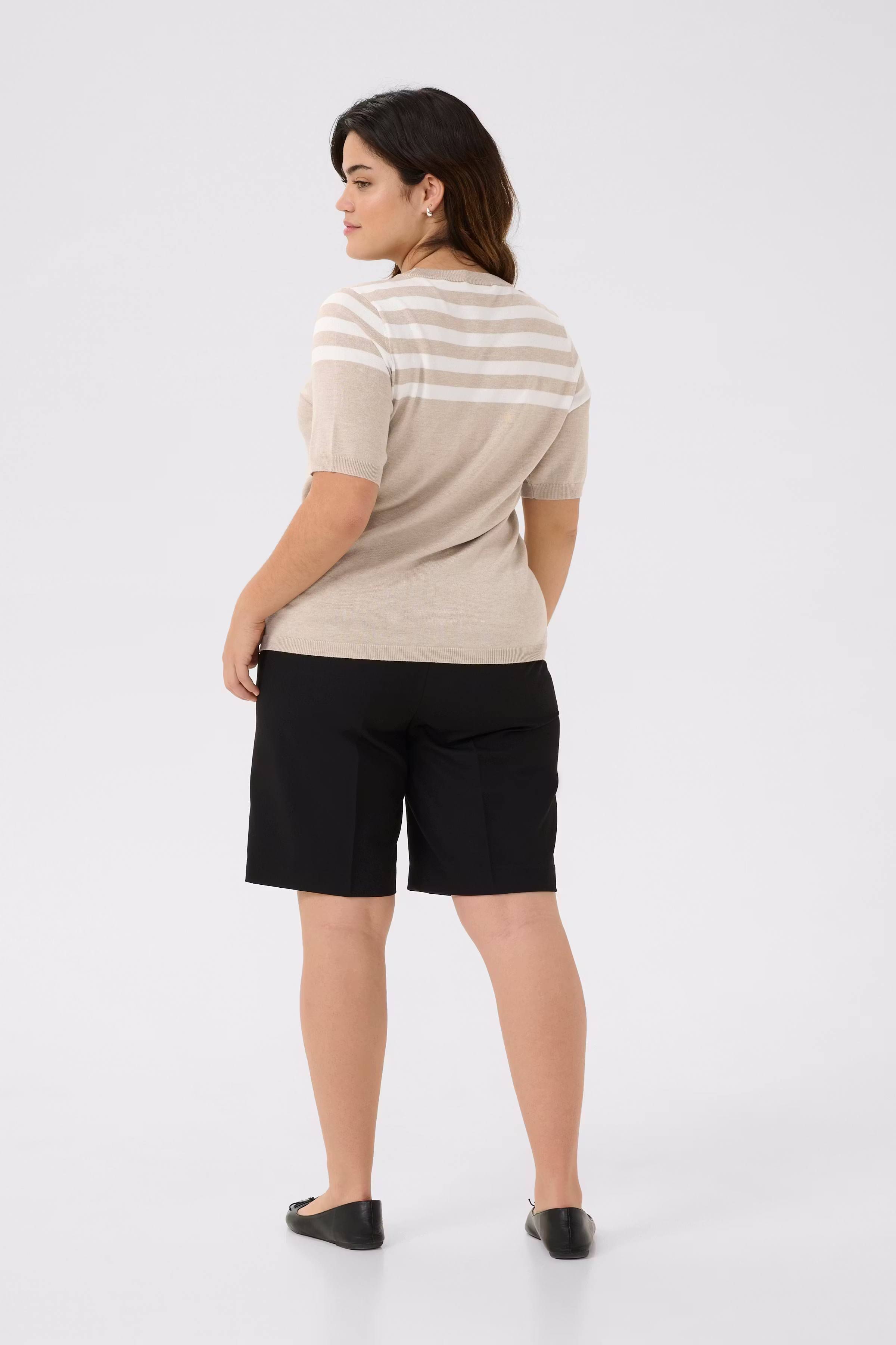KClizzy Pullover LOOKBOOK BACK 10582914-107602