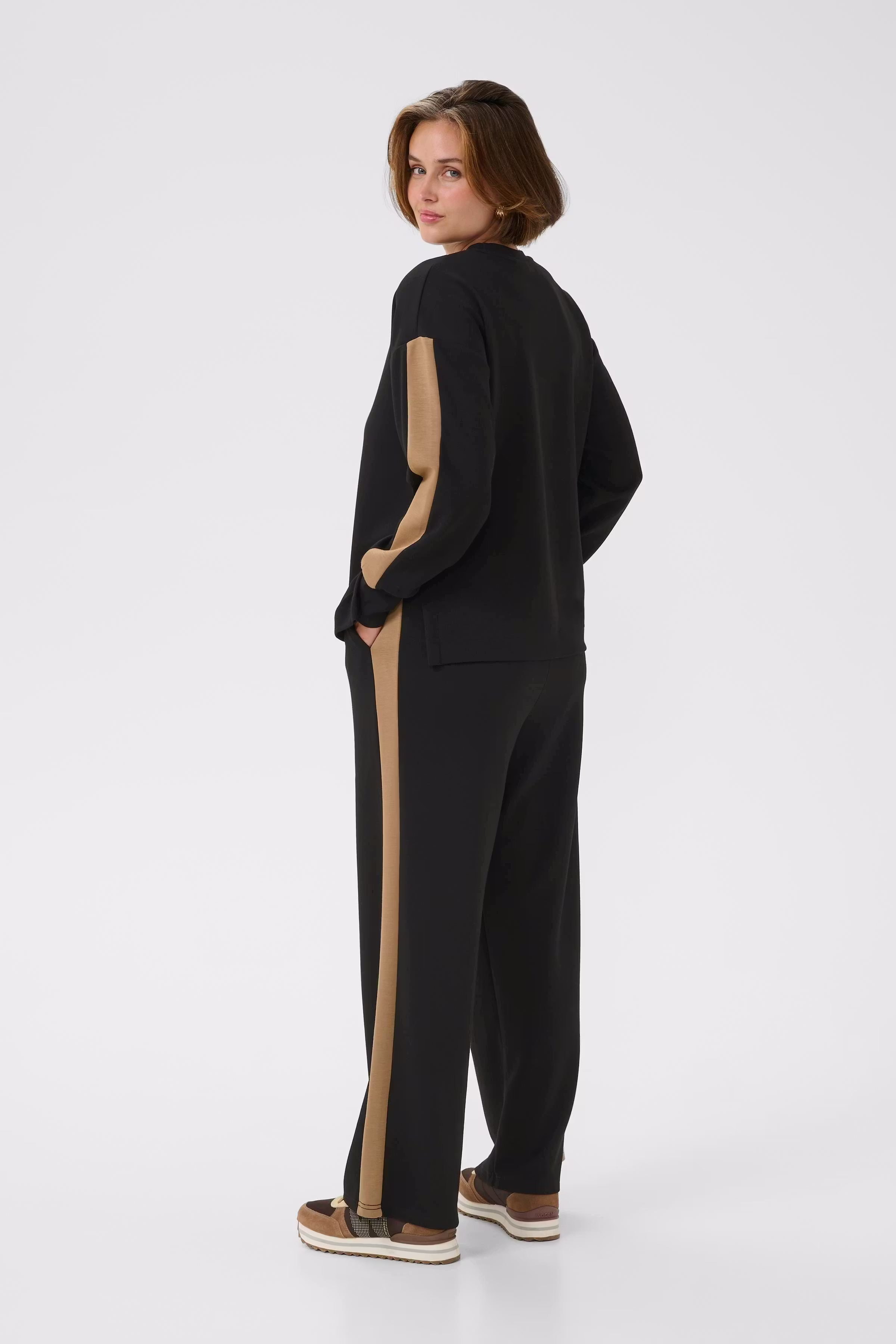 BPtrudy Bluse LOOKBOOK BACK 40200048-108656