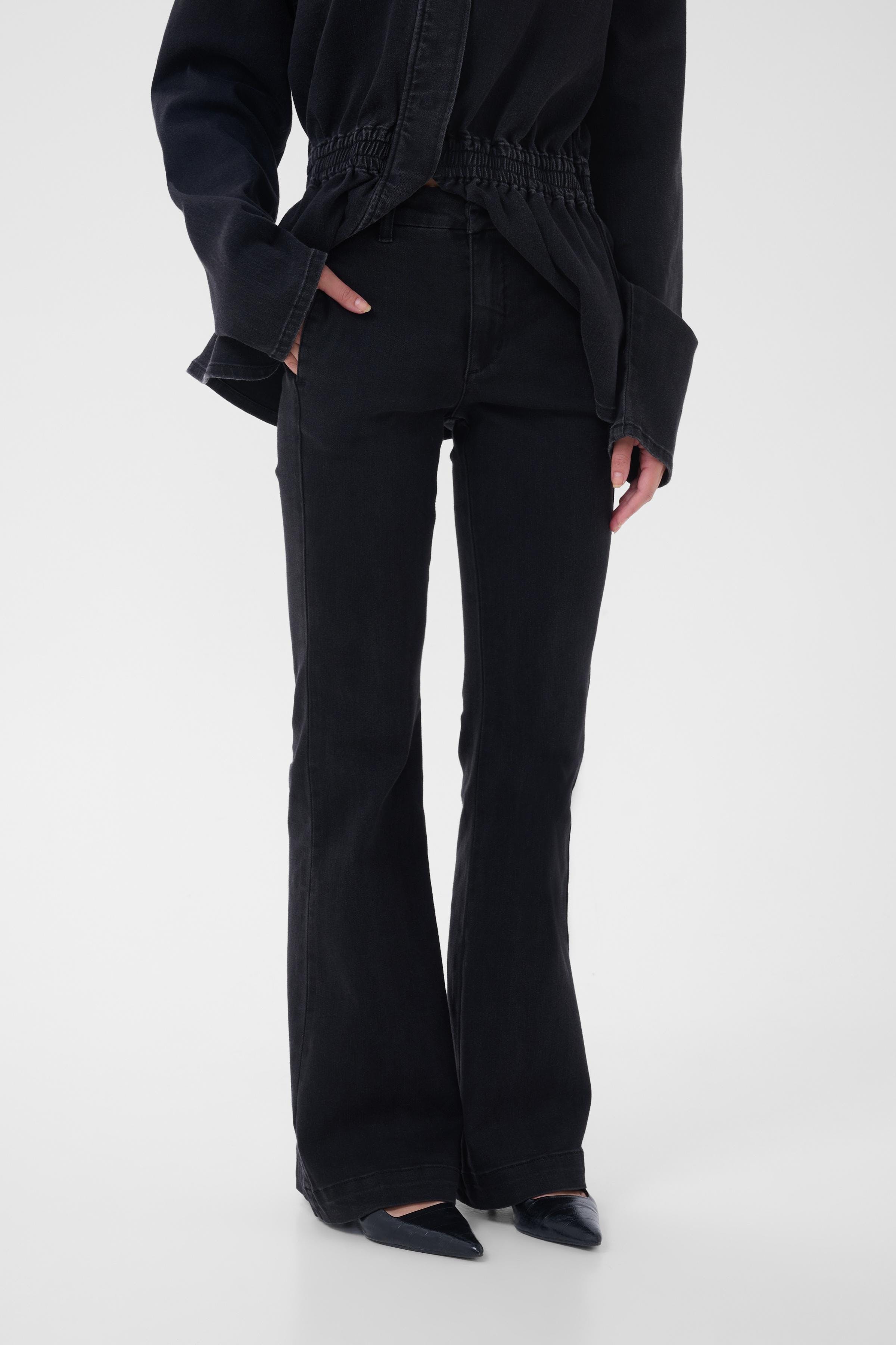 AyoMW High Bootcut Jeans LOOKBOOK FRONT 10704983-100069