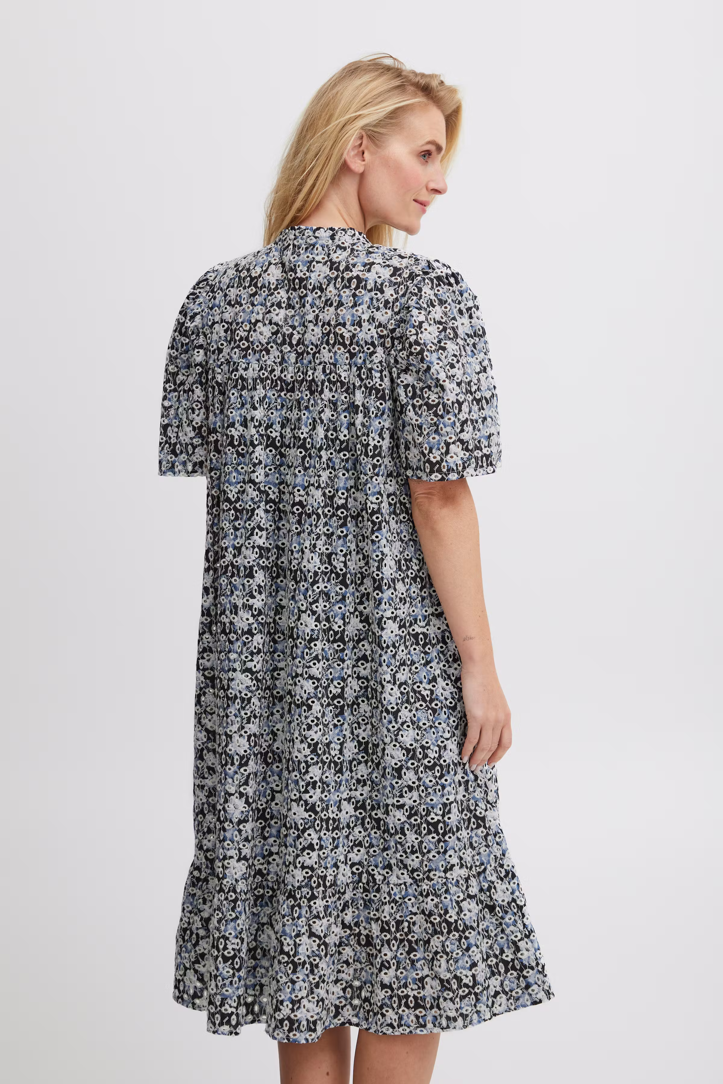 PZMIRANDA Kleid LOOKBOOK BACK 50207345-200143