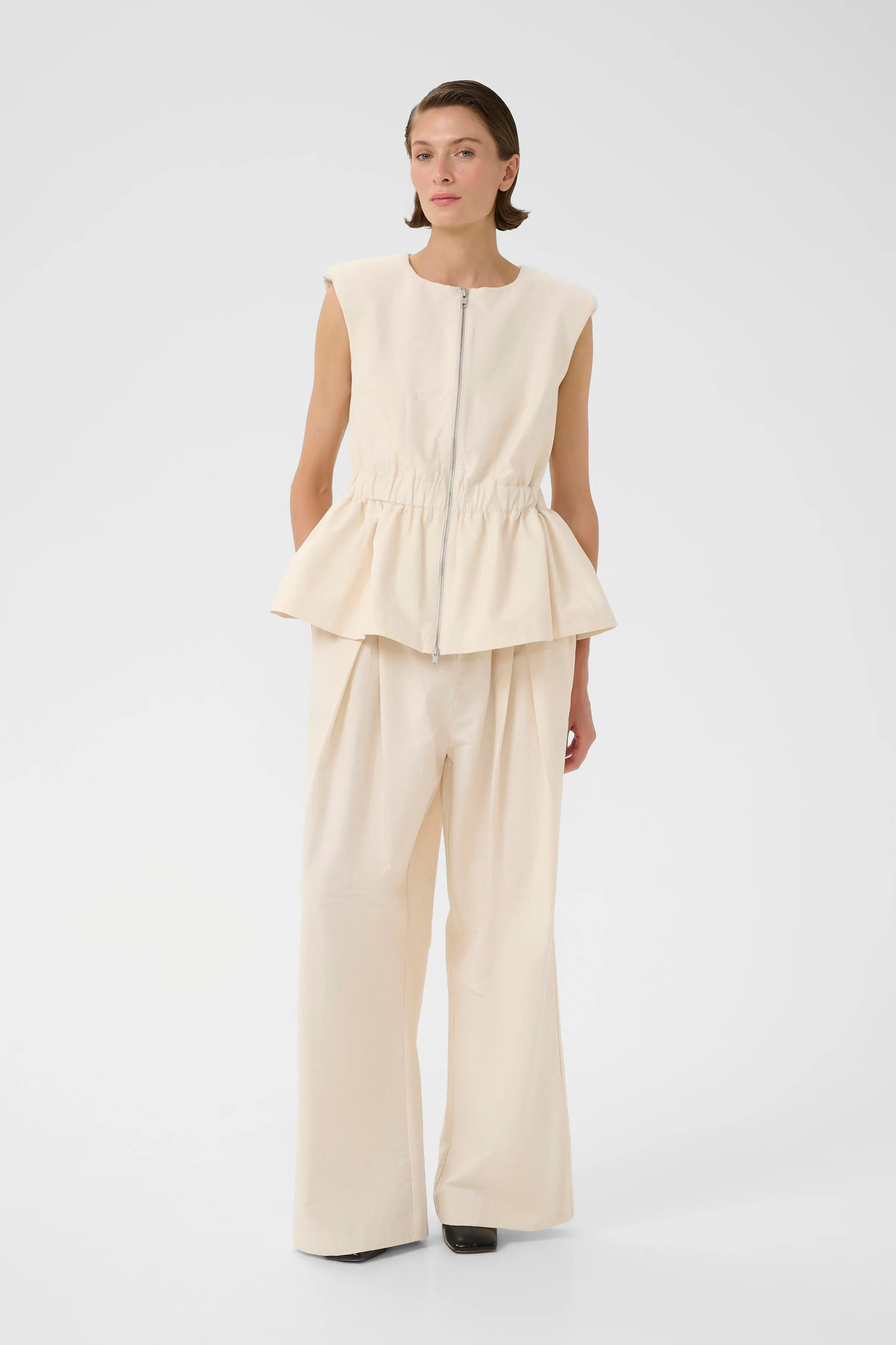 KBEmery Weste LOOKBOOK FRONT 10105898-110103