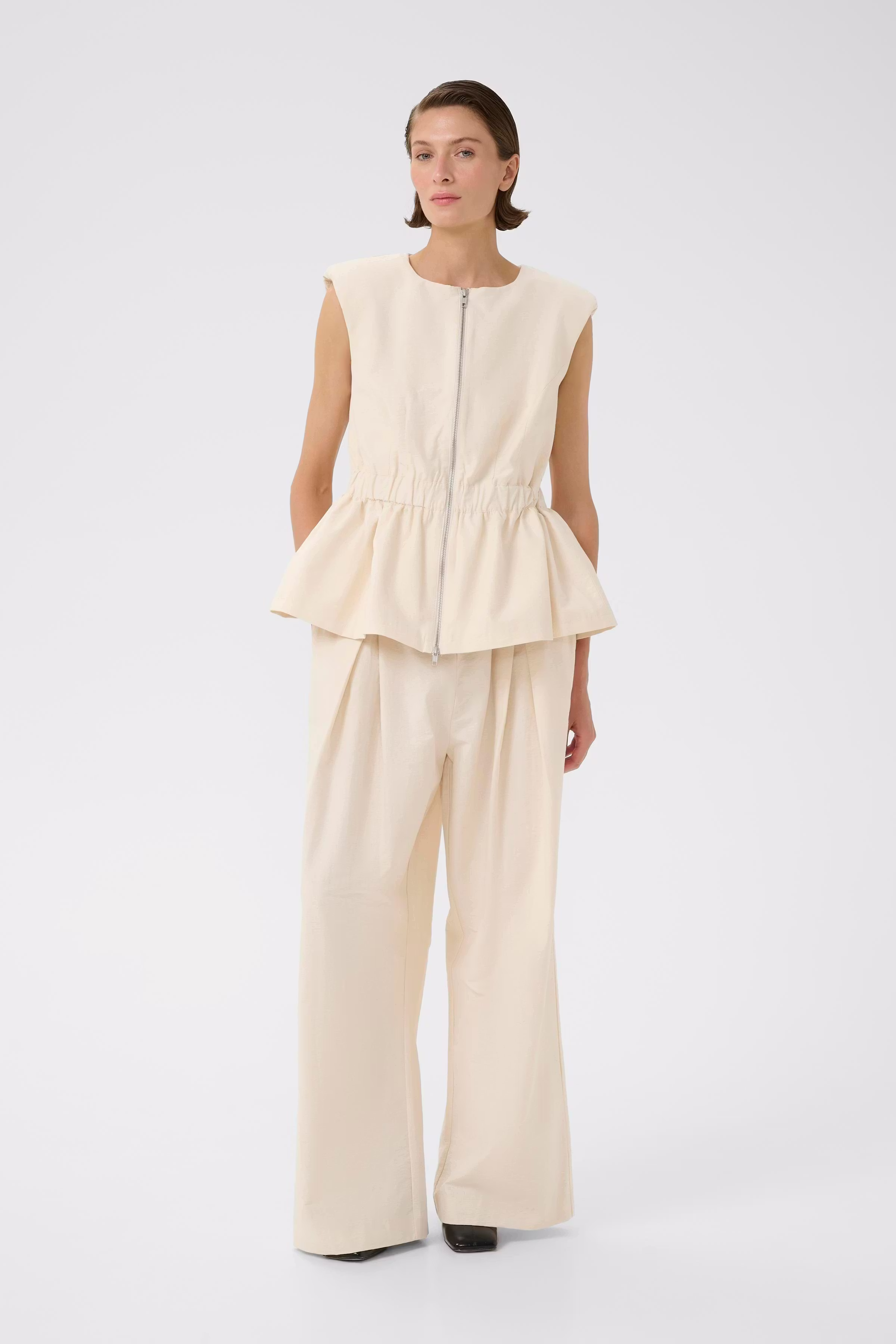 KBEmery Väst LOOKBOOK FRONT 10105898-110103