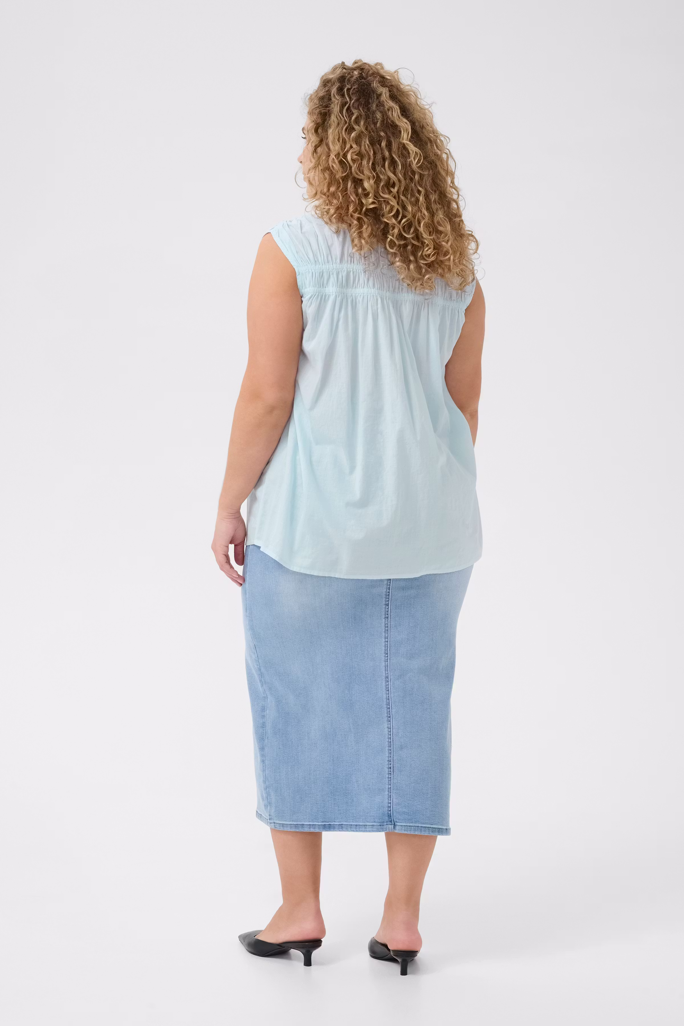 KCthia Blouse LOOKBOOK BACK 10583213-144005