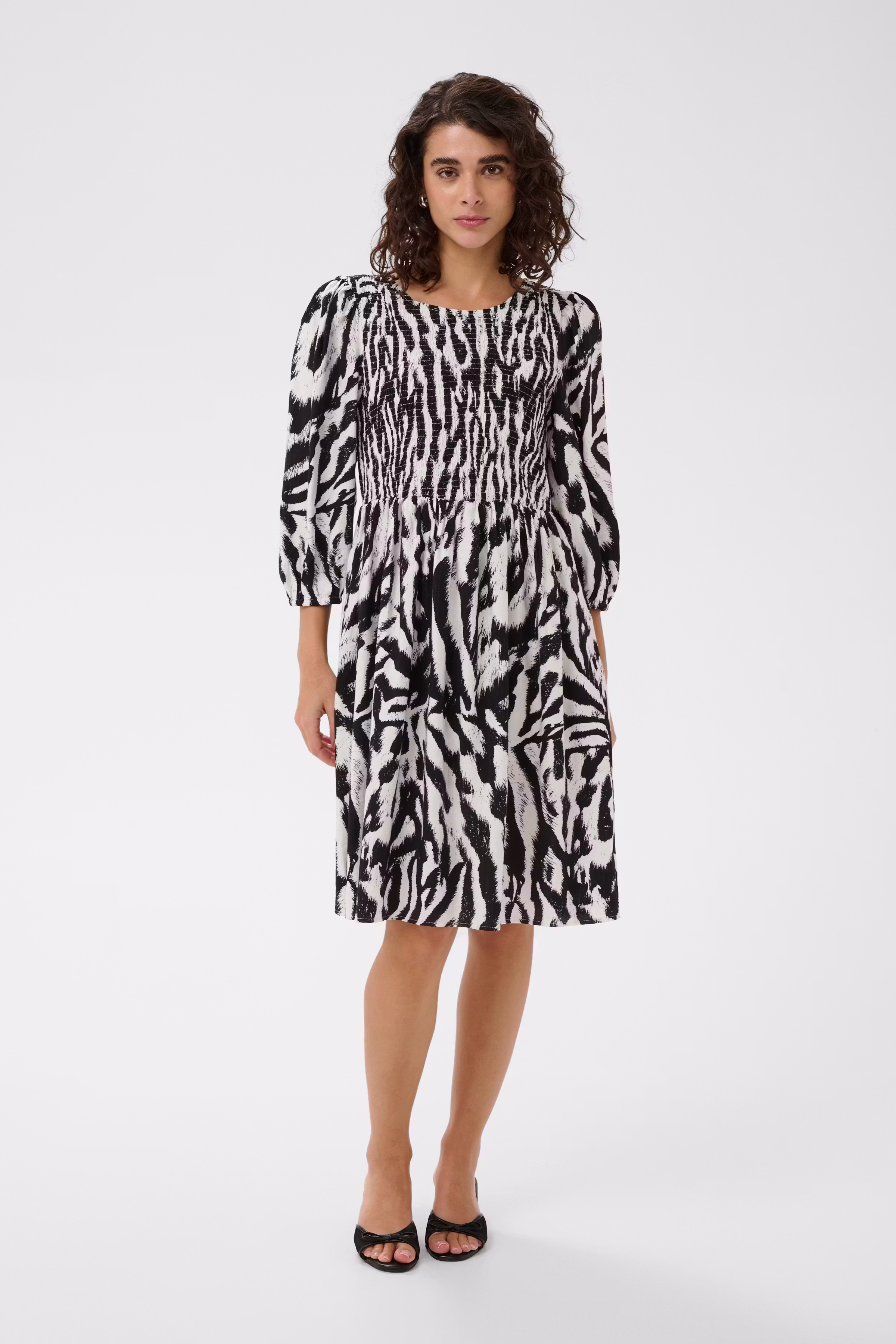 KAhanna Kjole LOOKBOOK FRONT 10511377-109009
