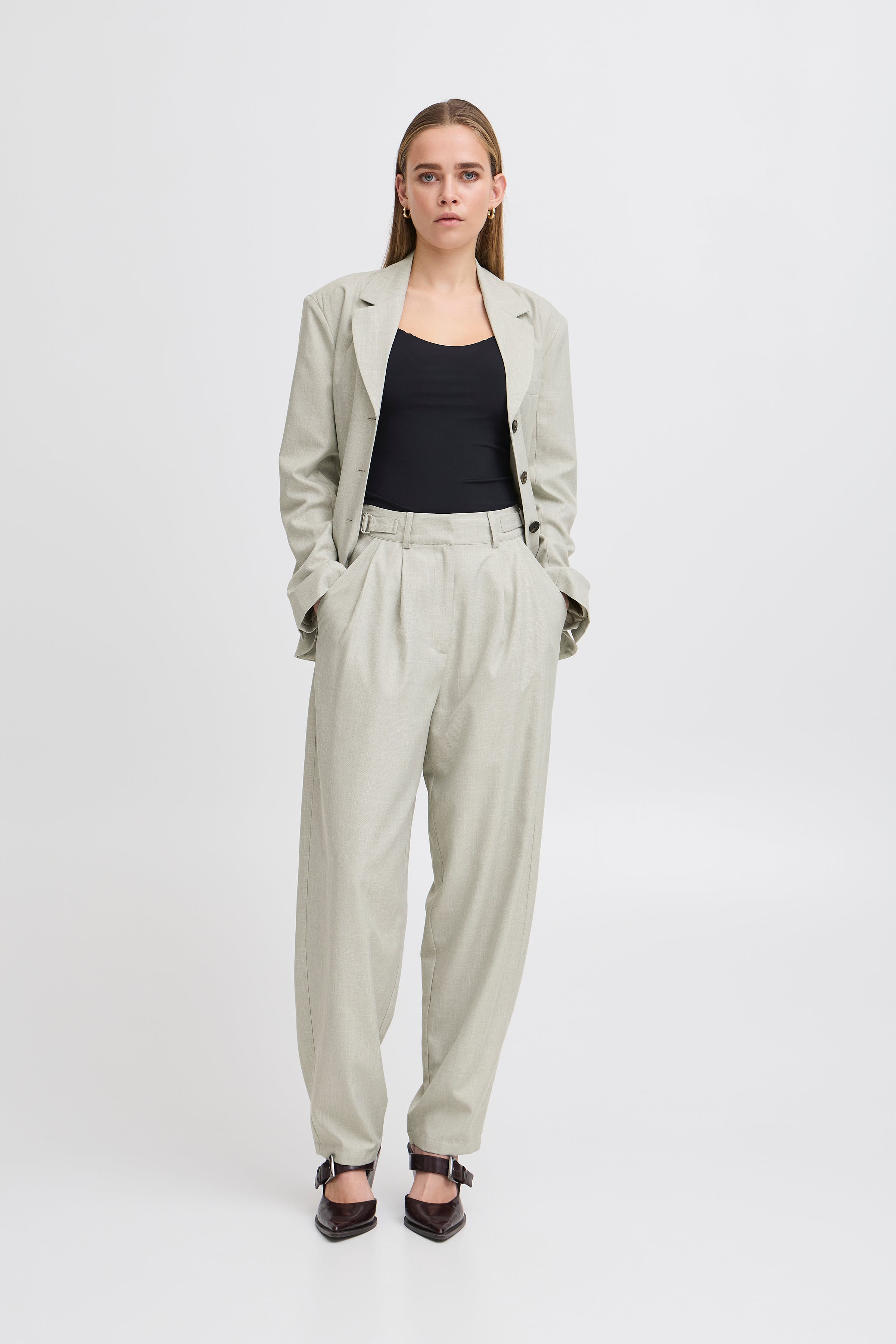 IHLEEVANA Casual broek LOOKBOOK FRONT 20122790-1602071