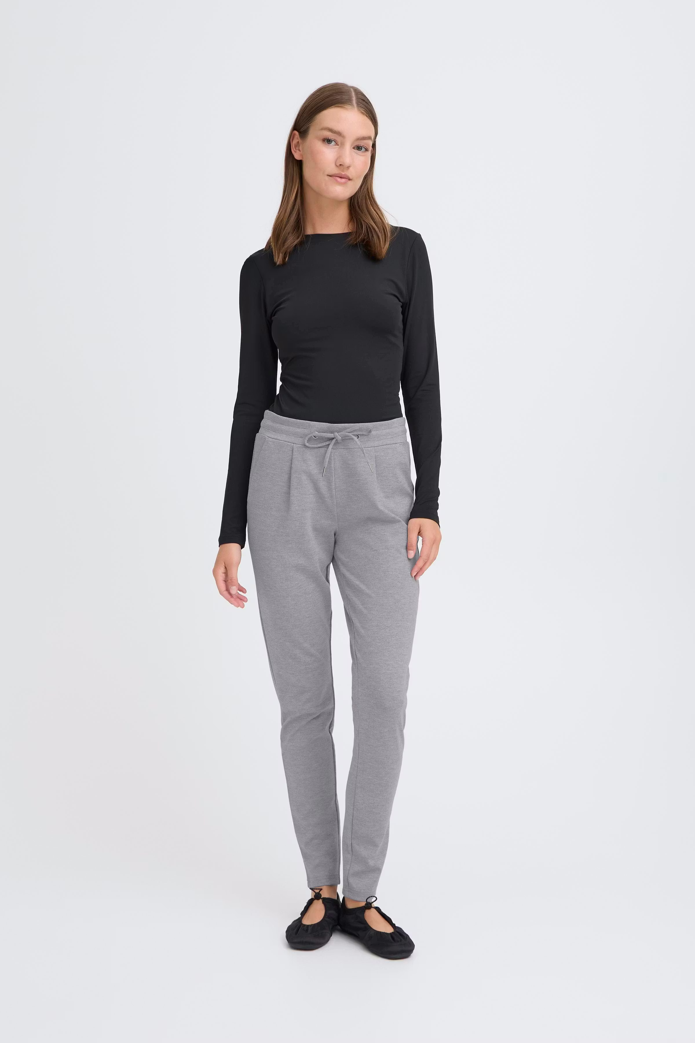 KateIH Hose LOOKBOOK FRONT 20105036-10020