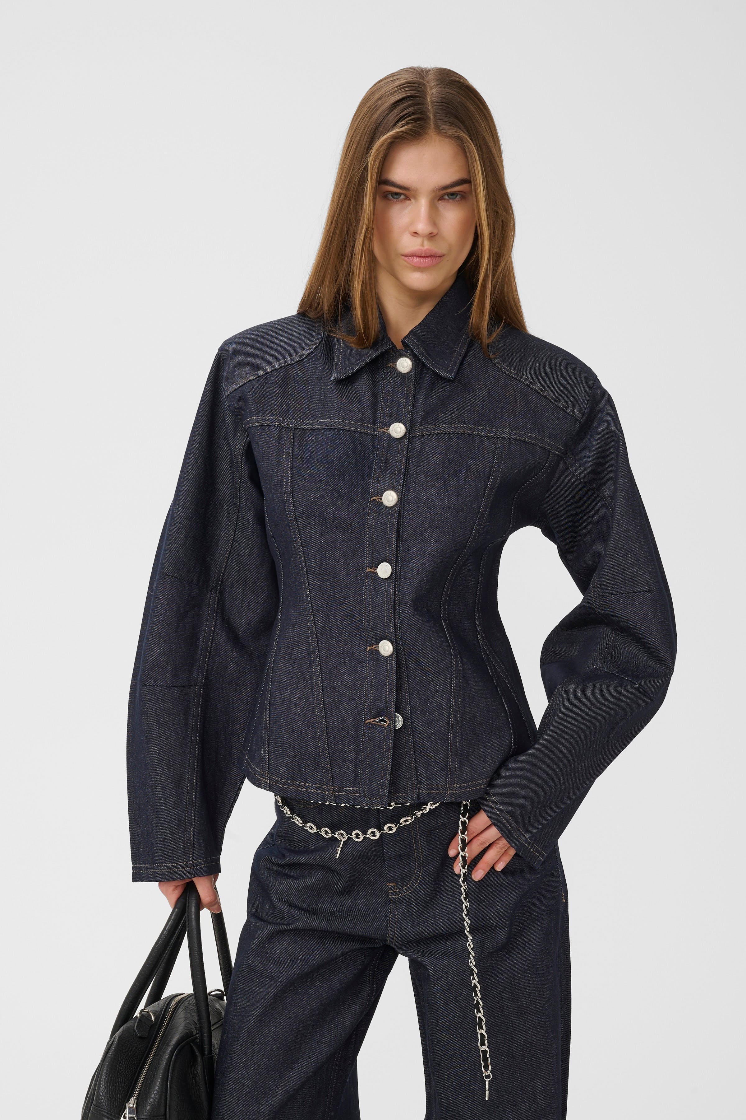 GZabina Shirt LOOKBOOK FRONT 10911521-105699