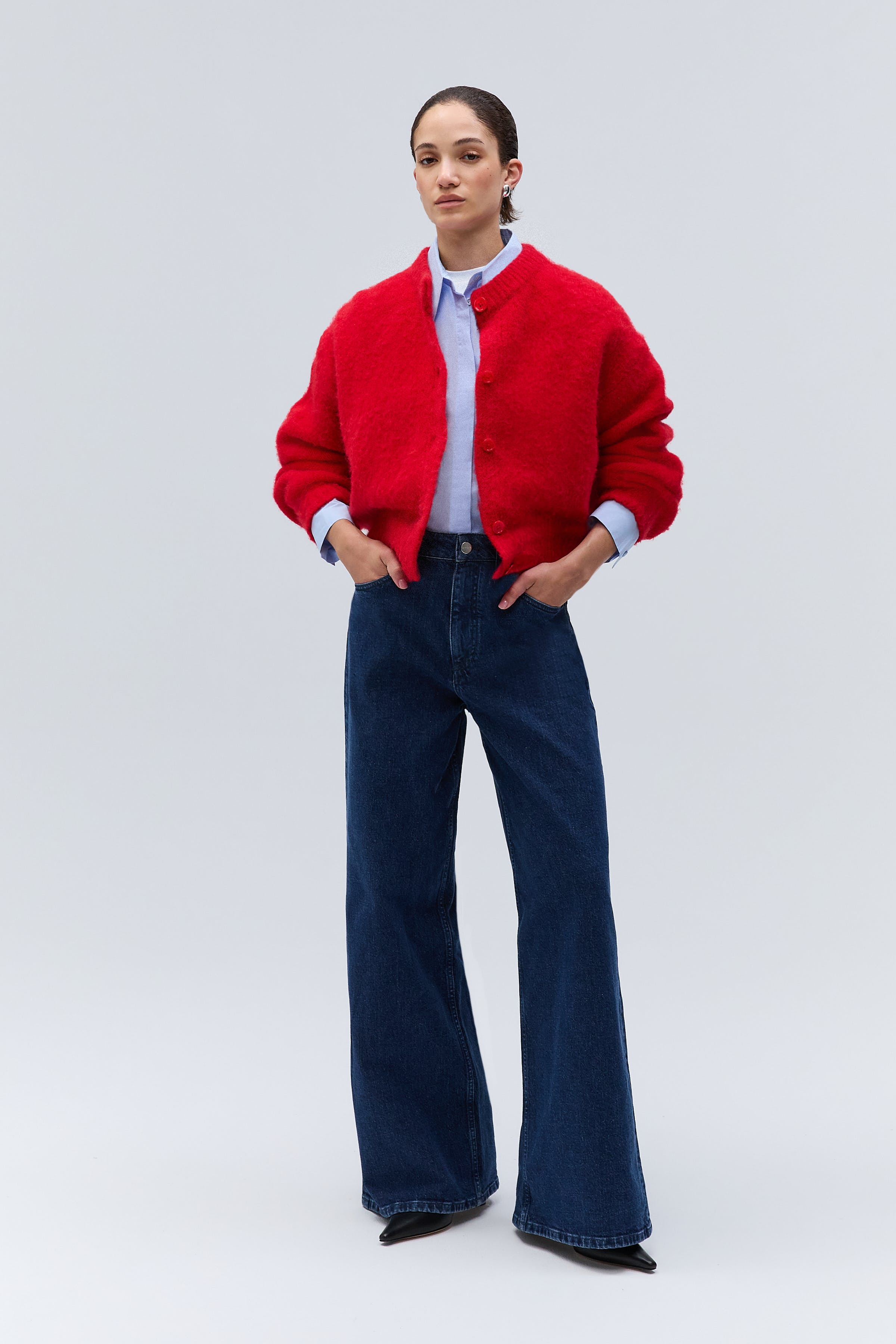 IOFerda Cardigan LOOKBOOK FRONT 30600720-RE323