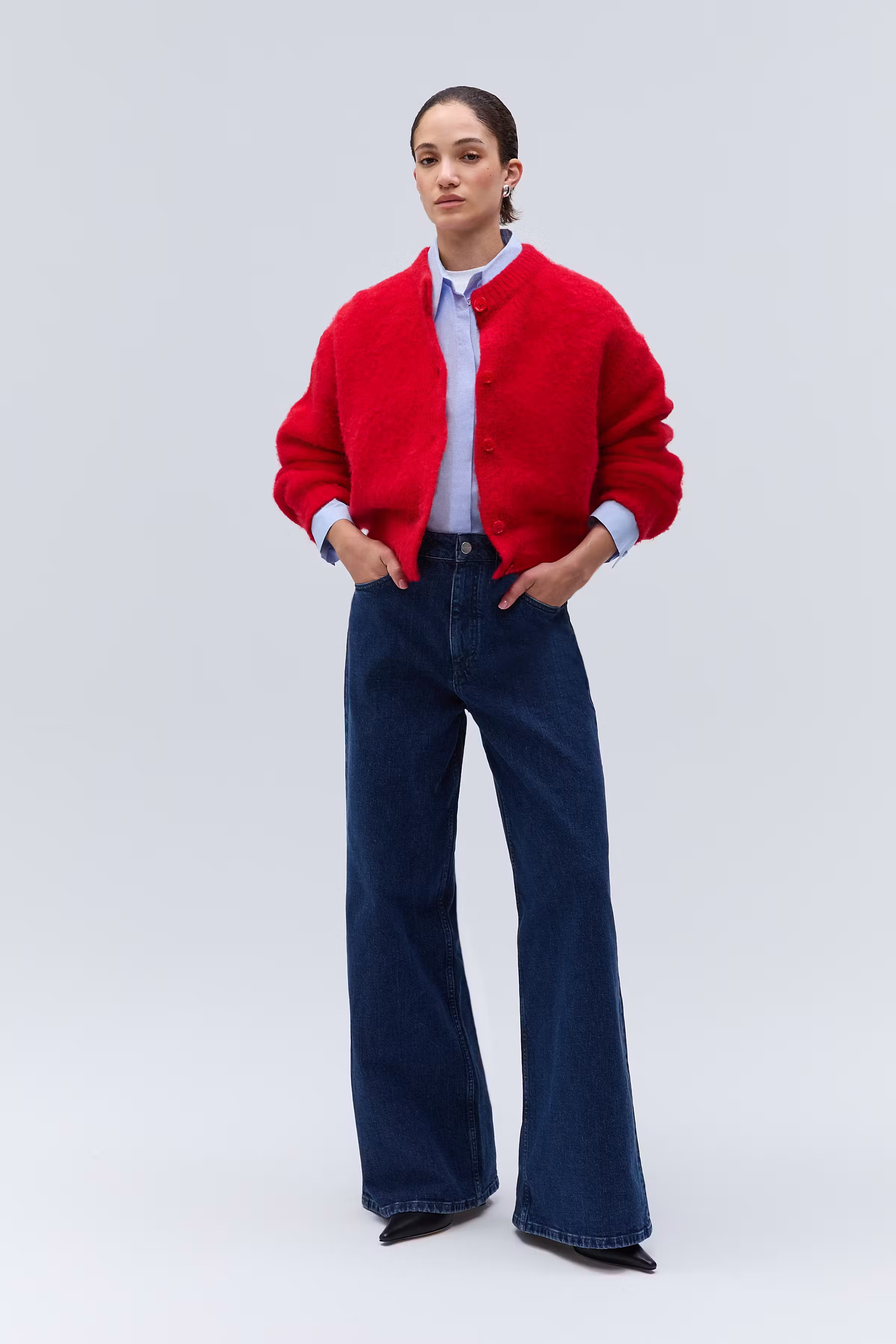 IOFerda Cardigan LOOKBOOK FRONT 30600720-RE323