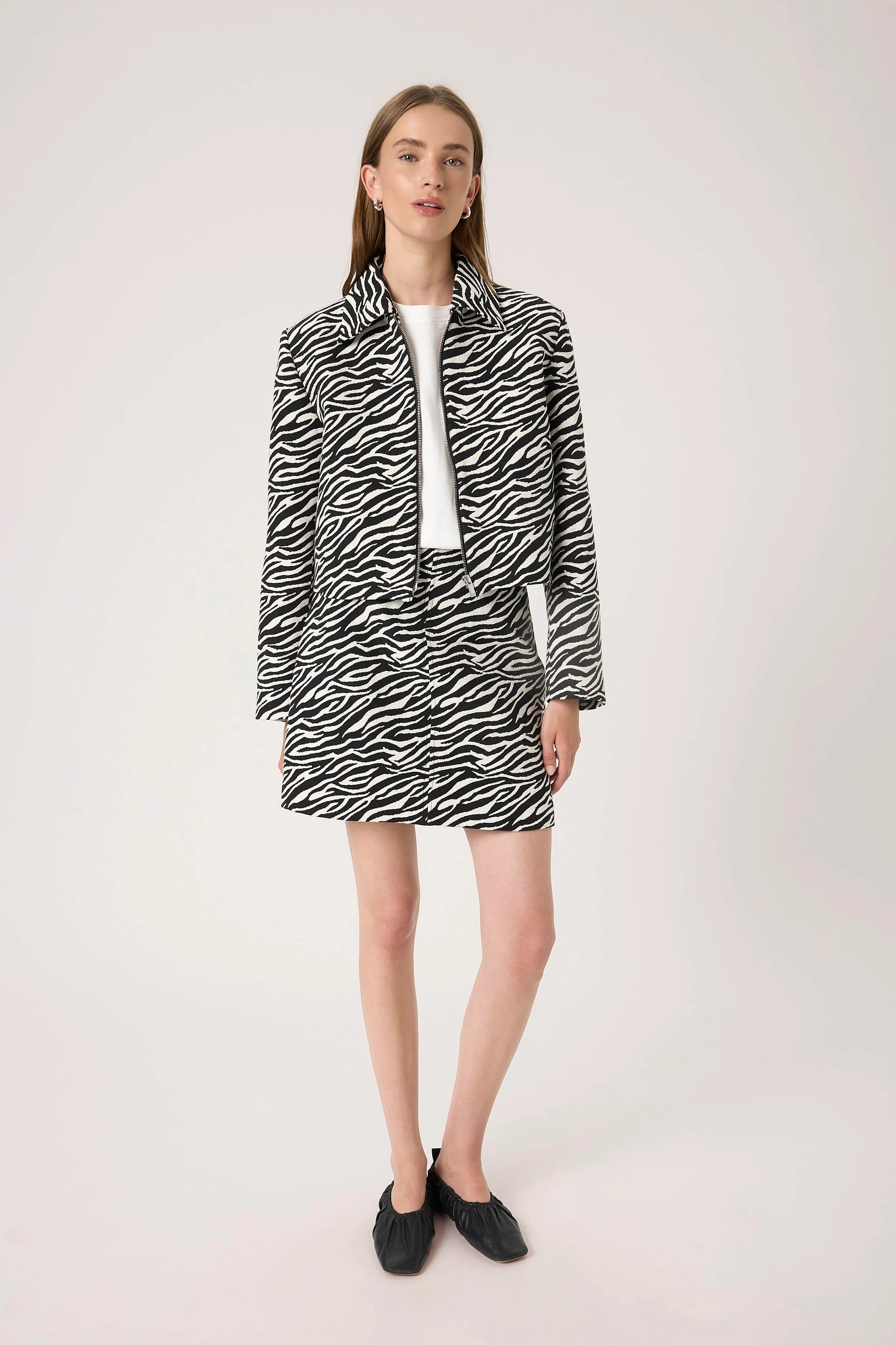 SLDarleen Skirt LOOKBOOK FRONT 30408703-304329