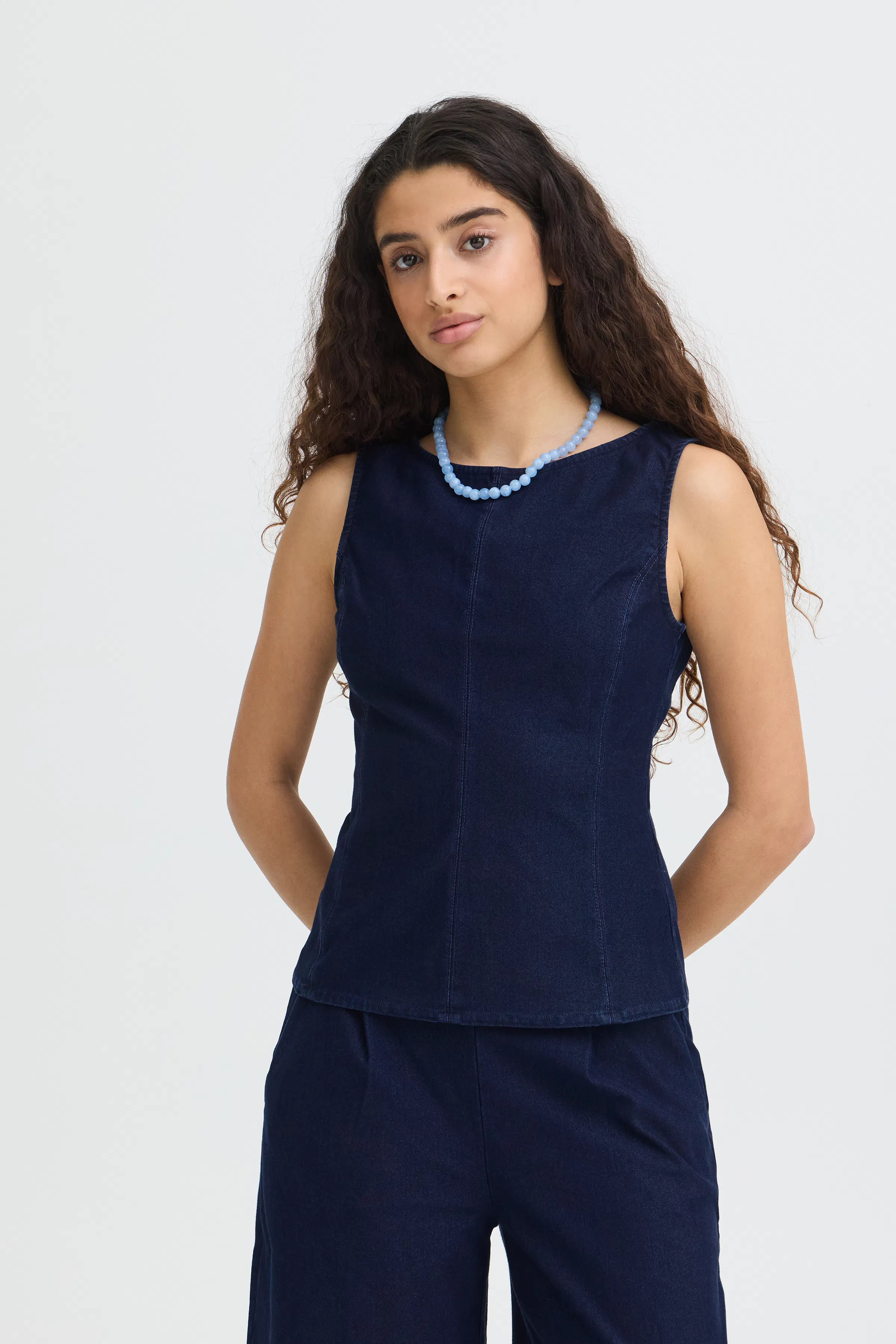 IHKATE Top LOOKBOOK FRONT 20125796-900000556