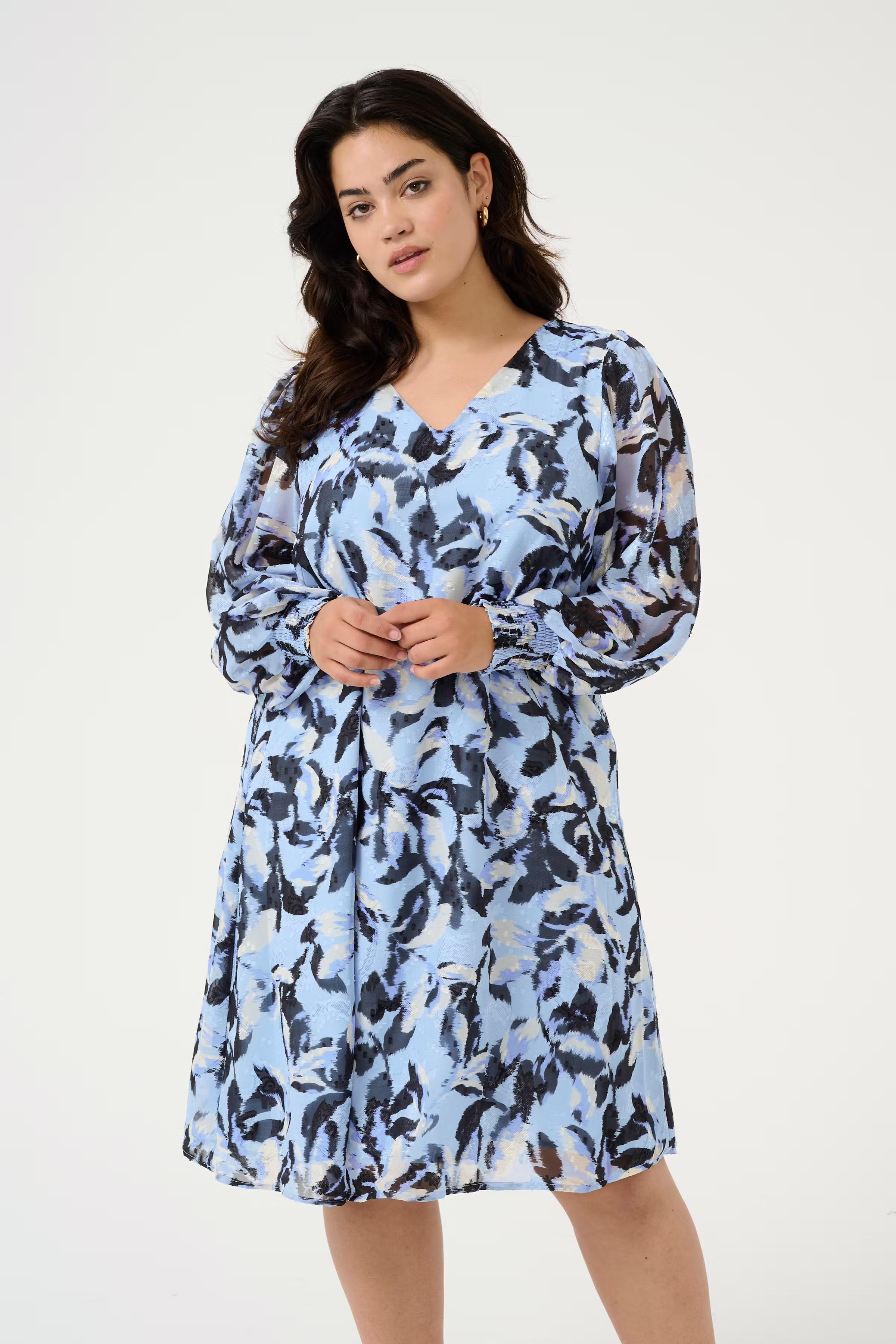 KCelona Kleid LOOKBOOK FRONT 10583061-107289