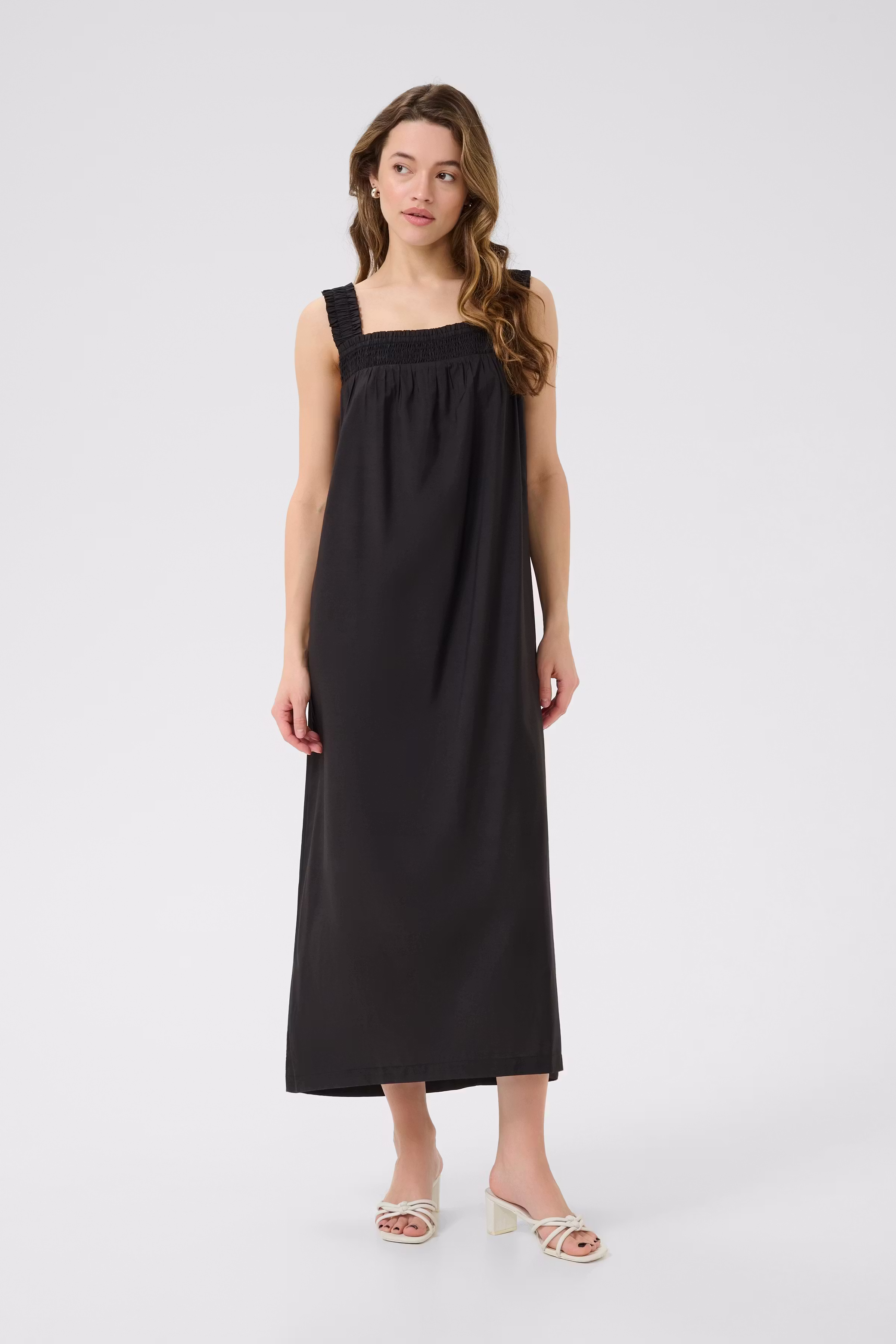 BPjuliana Klänning LOOKBOOK FRONT 10590911-100121B