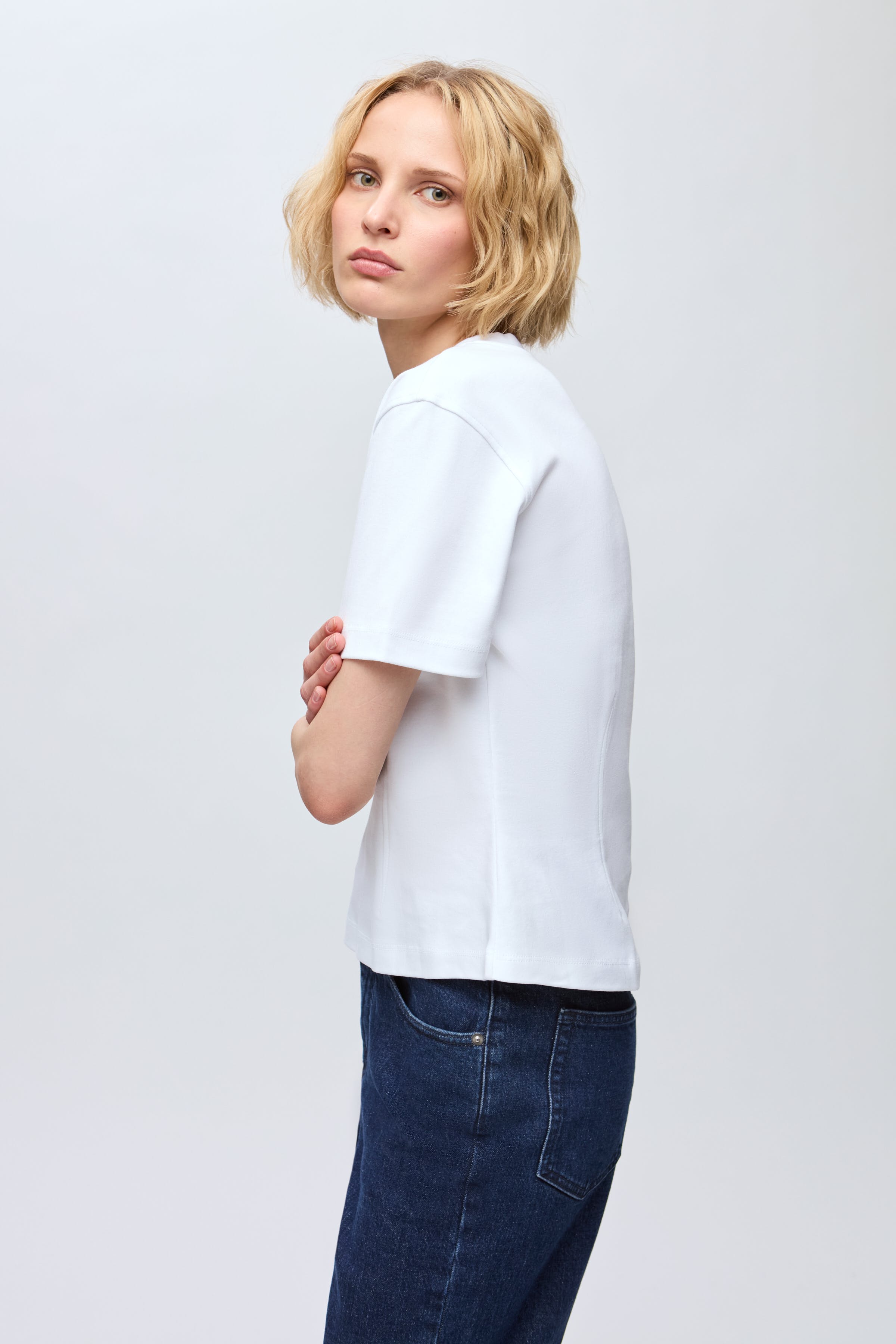 IOFeather T-shirt LOOKBOOK FRONT 30600115-WH001