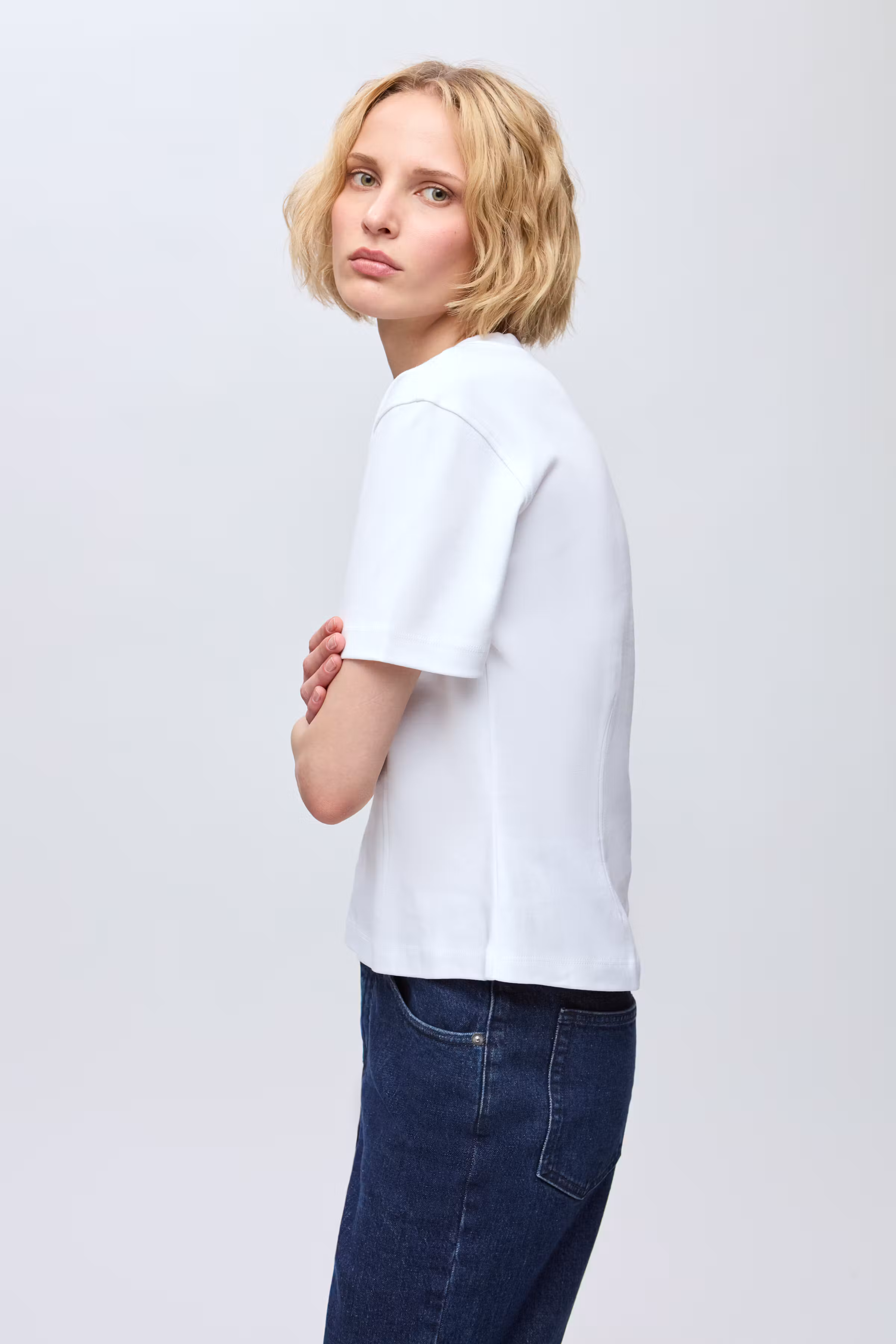IOFeather T-shirt LOOKBOOK FRONT 30600115-WH001
