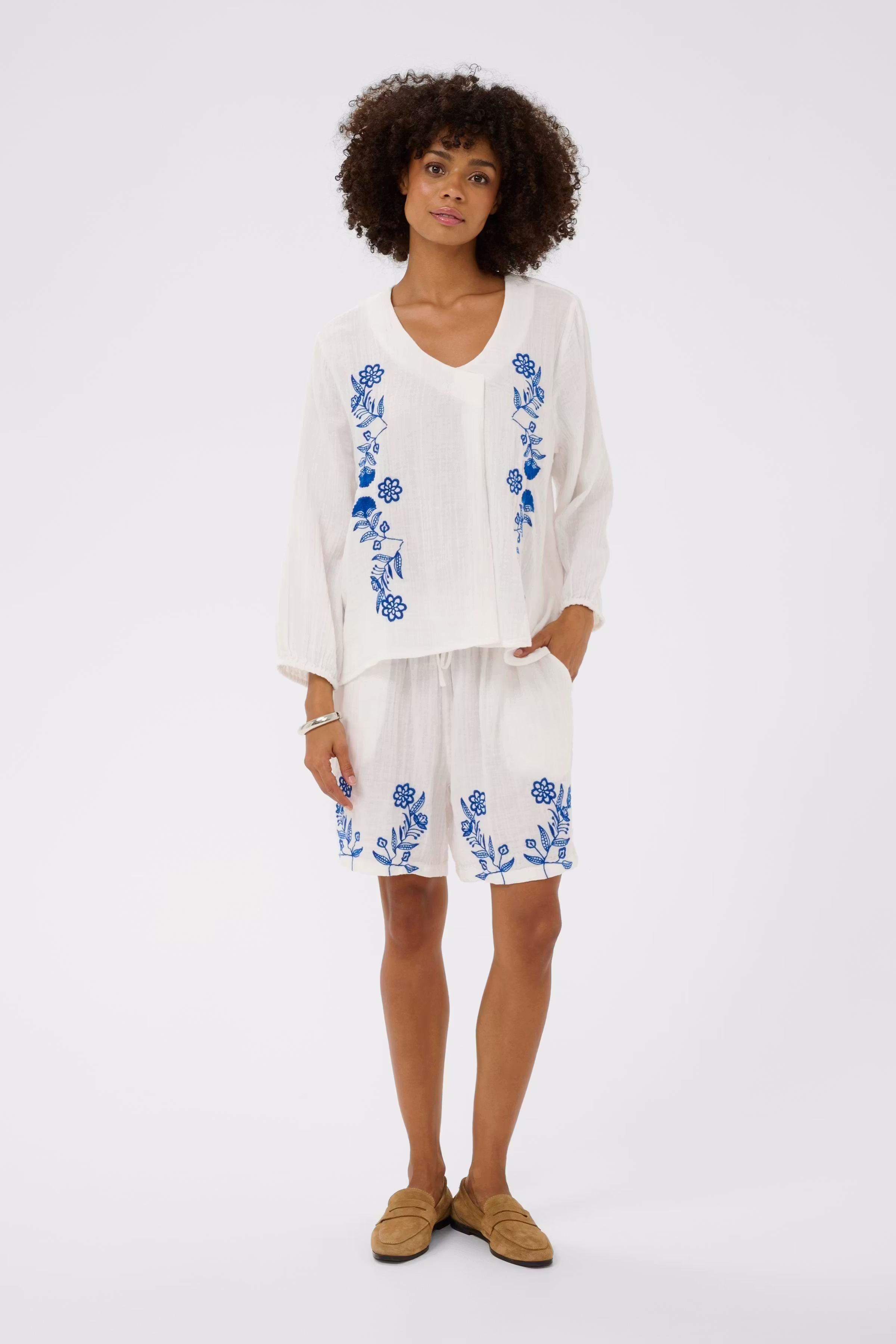 CUtala Blouse LOOKBOOK FRONT 50112798-500013