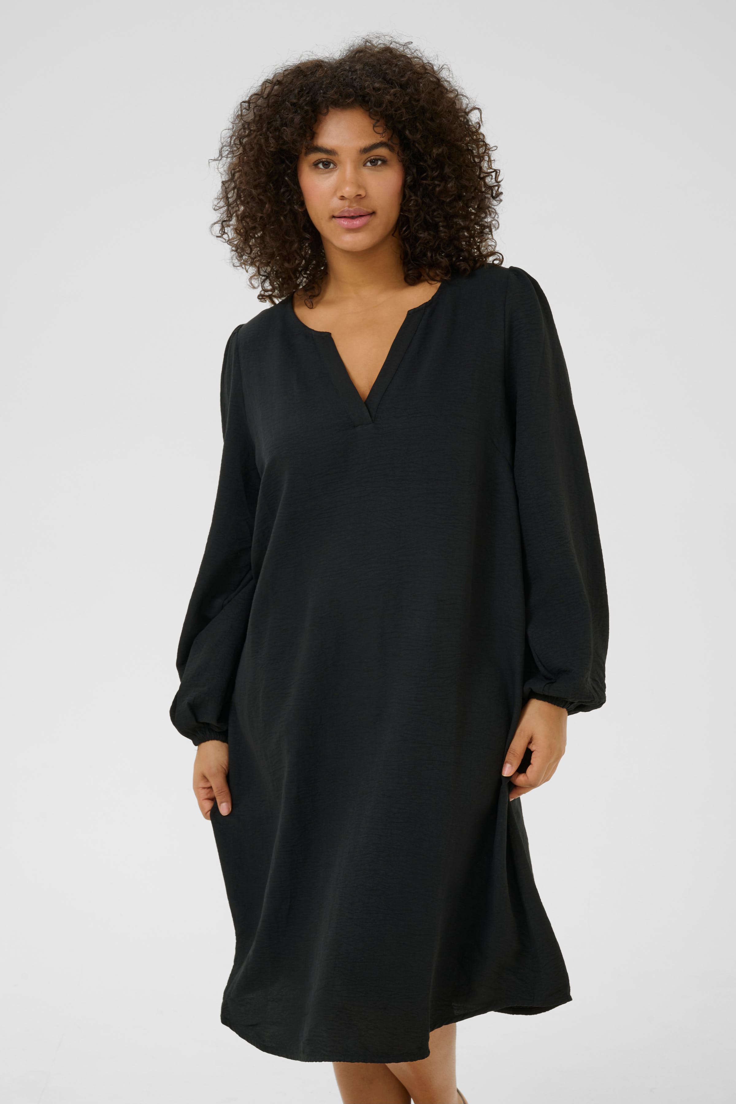 KCniki Kleid LOOKBOOK FRONT 10583579-106822