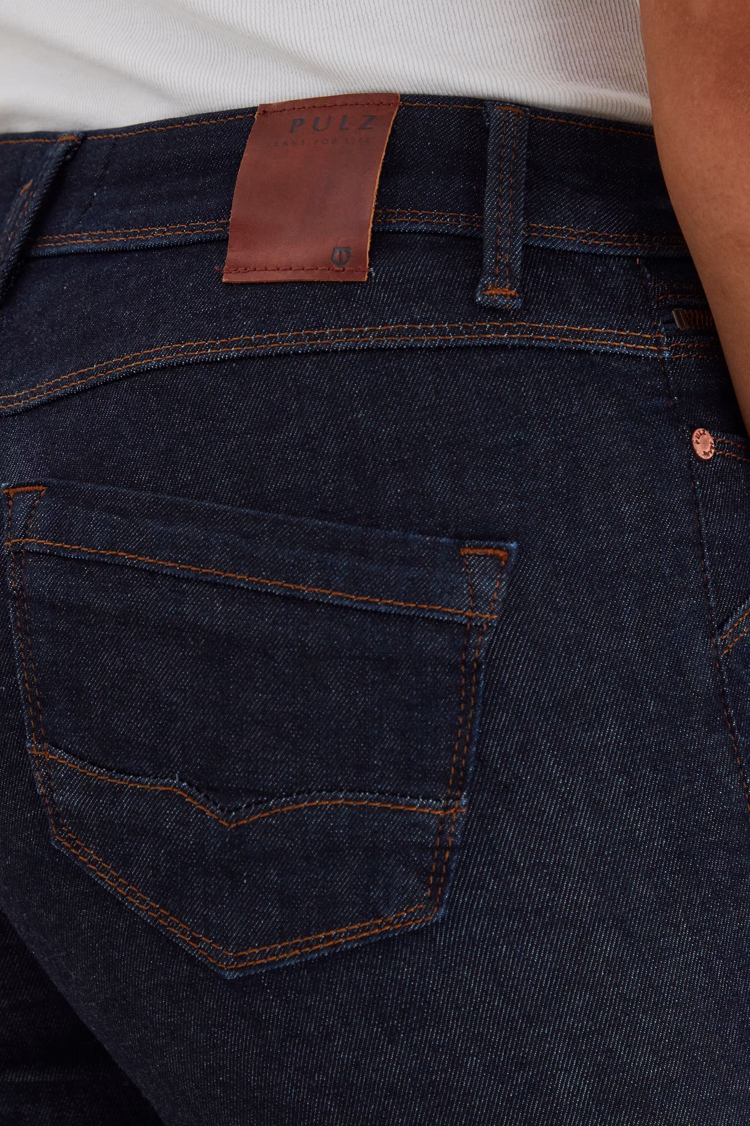 PZKAROLINA HW Jeans Straight Leg LOOKBOOK DETAIL 50205580-200007