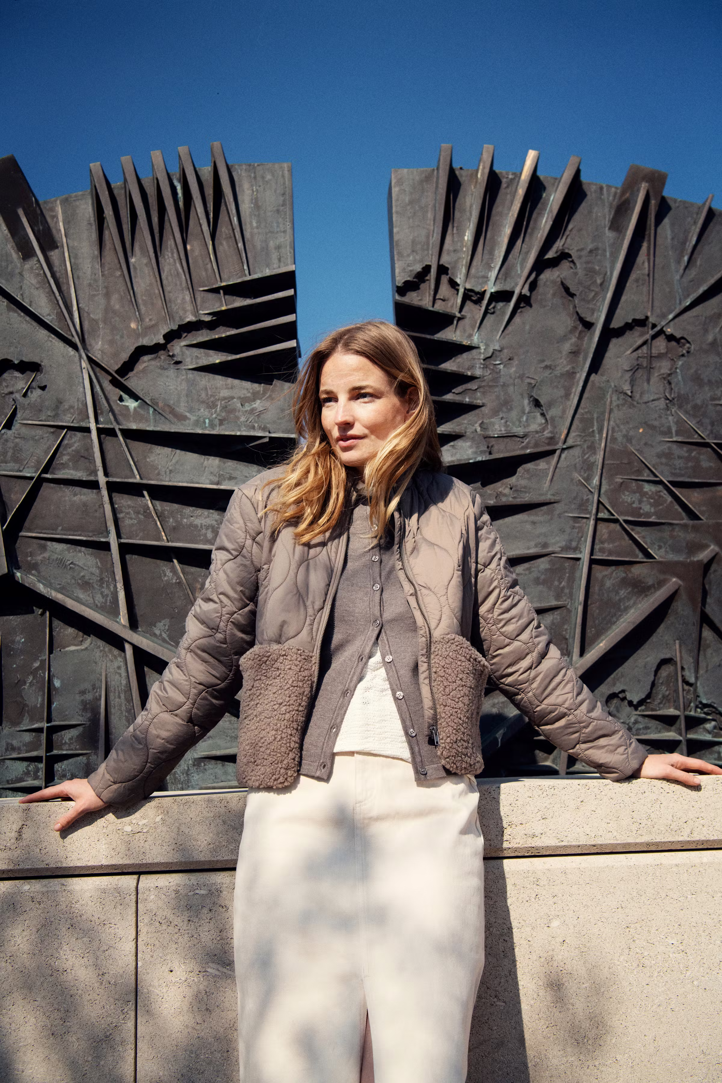 IluSZ Rock LOCATION NONE 30513750-131308