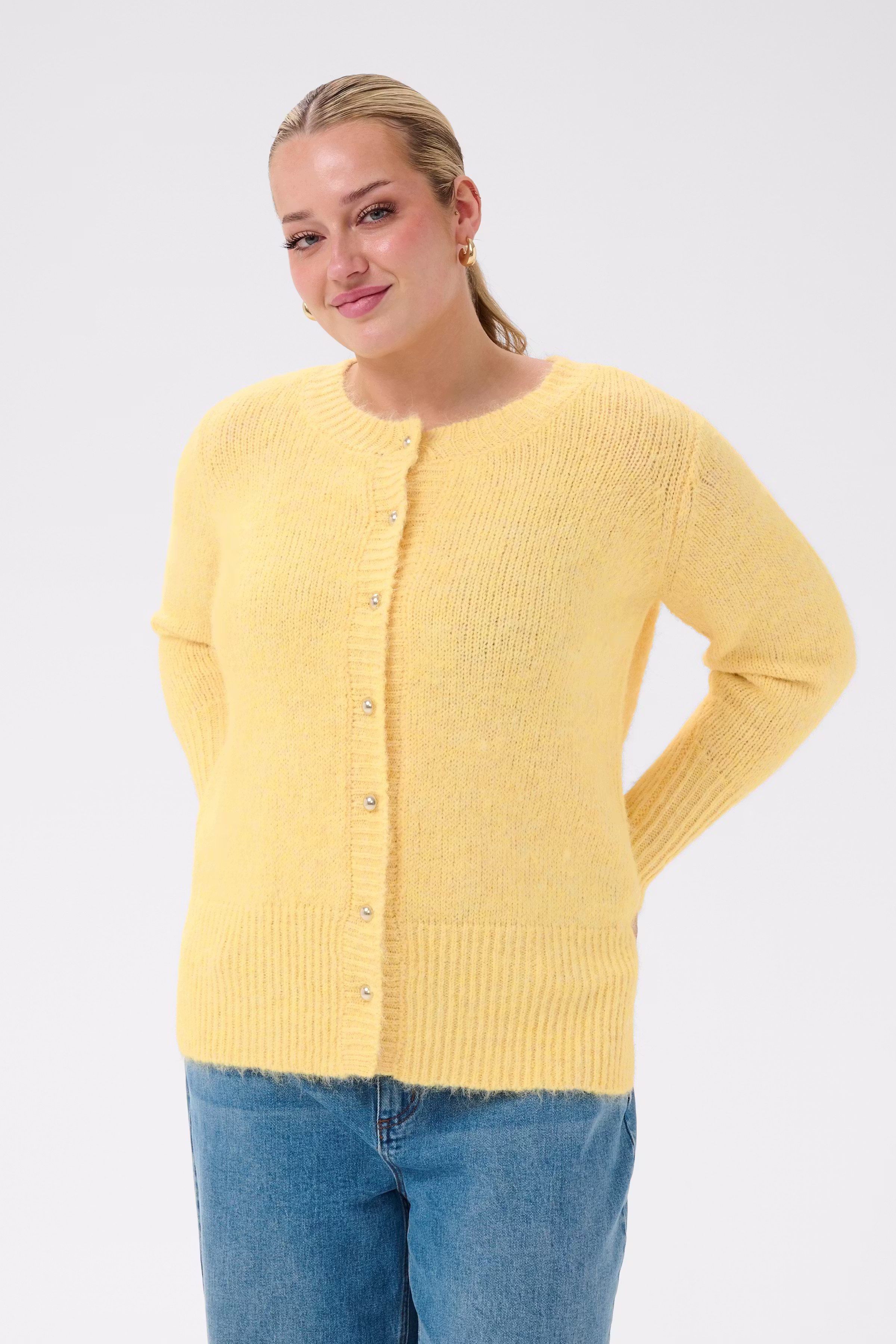 KCciony Cardigan LOOKBOOK FRONT 10584280-130822